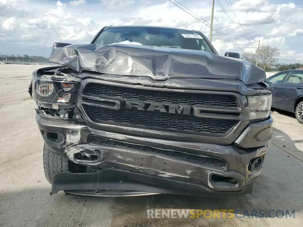5 Photograph of a damaged car 1C6SRFBT8NN230346 RAM 1500 2022