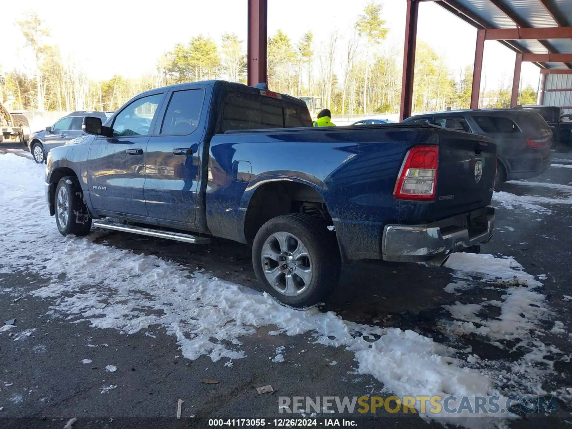 3 Photograph of a damaged car 1C6SRFBT8NN235367 RAM 1500 2022