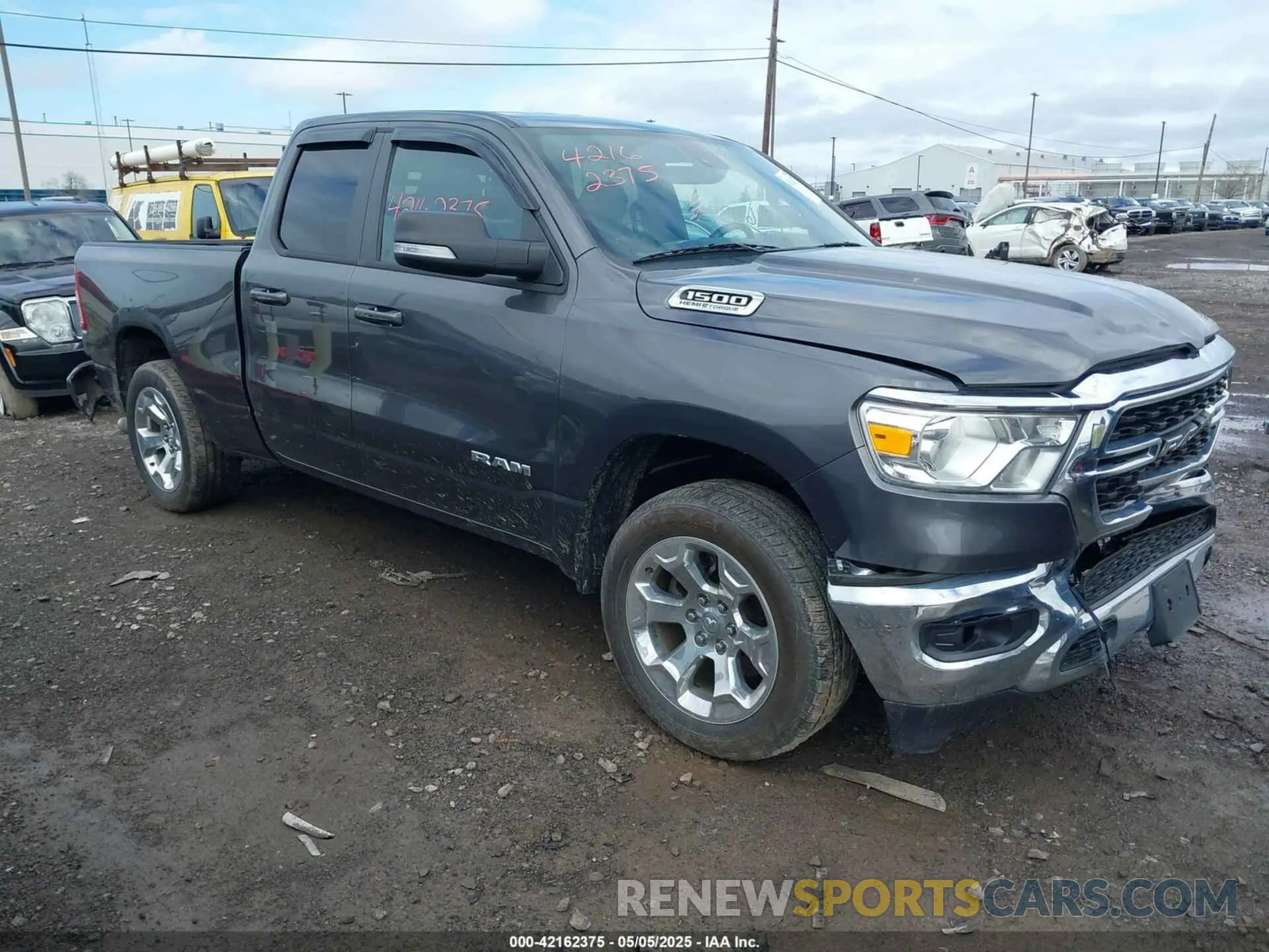 1 Photograph of a damaged car 1C6SRFBT8NN445547 RAM 1500 2022
