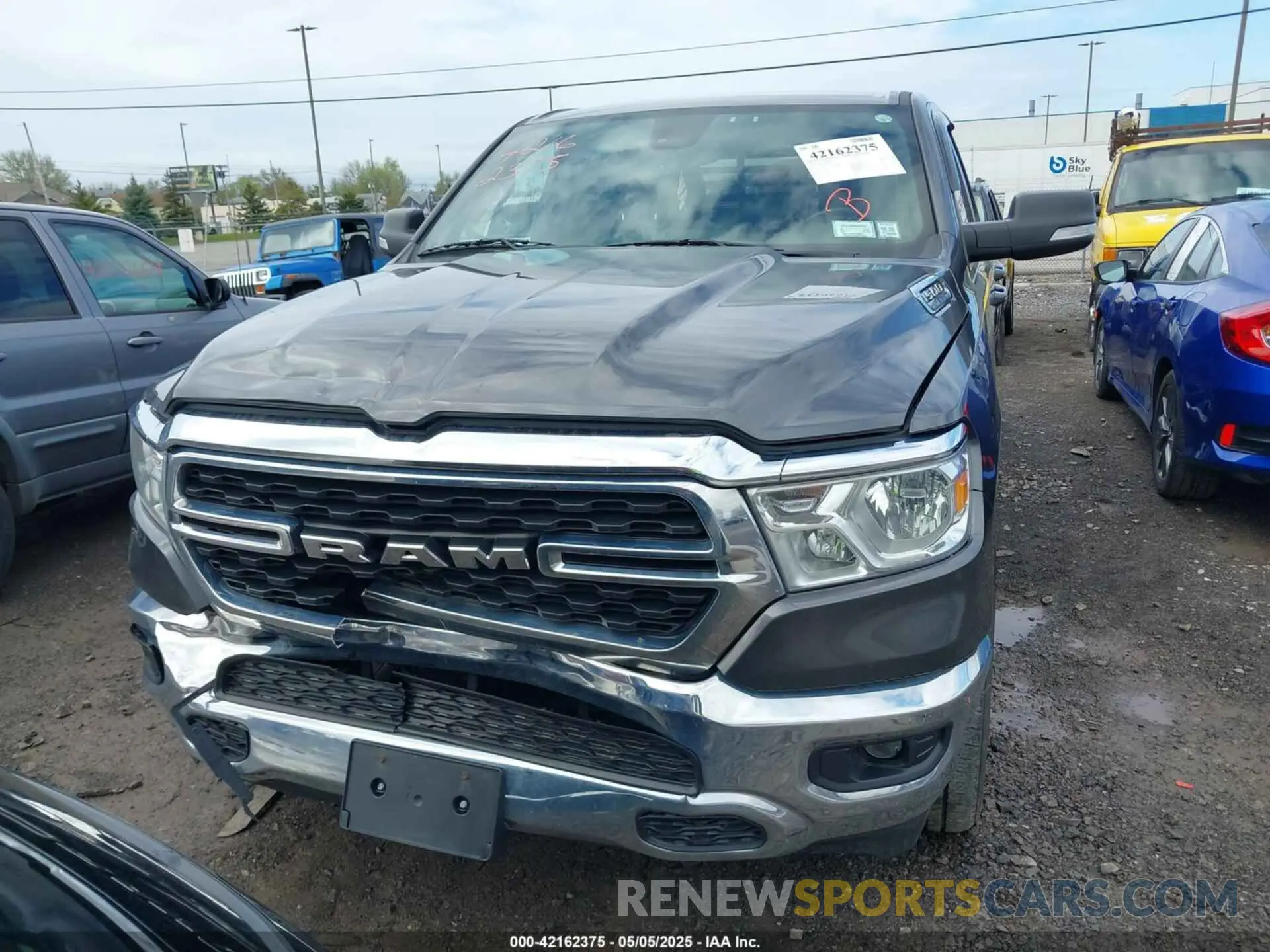 12 Photograph of a damaged car 1C6SRFBT8NN445547 RAM 1500 2022