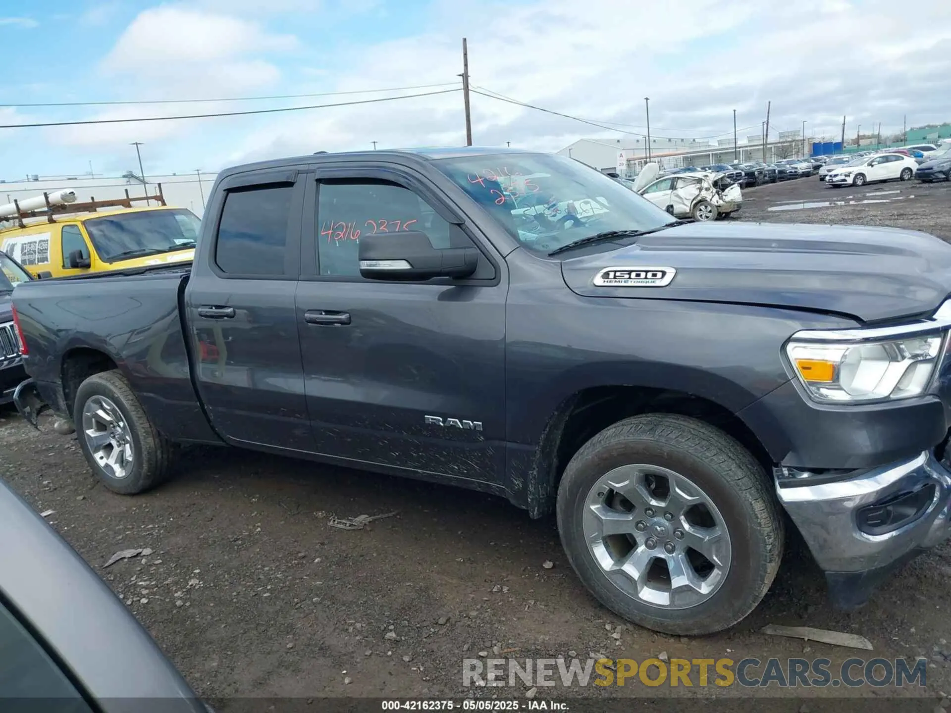 13 Photograph of a damaged car 1C6SRFBT8NN445547 RAM 1500 2022