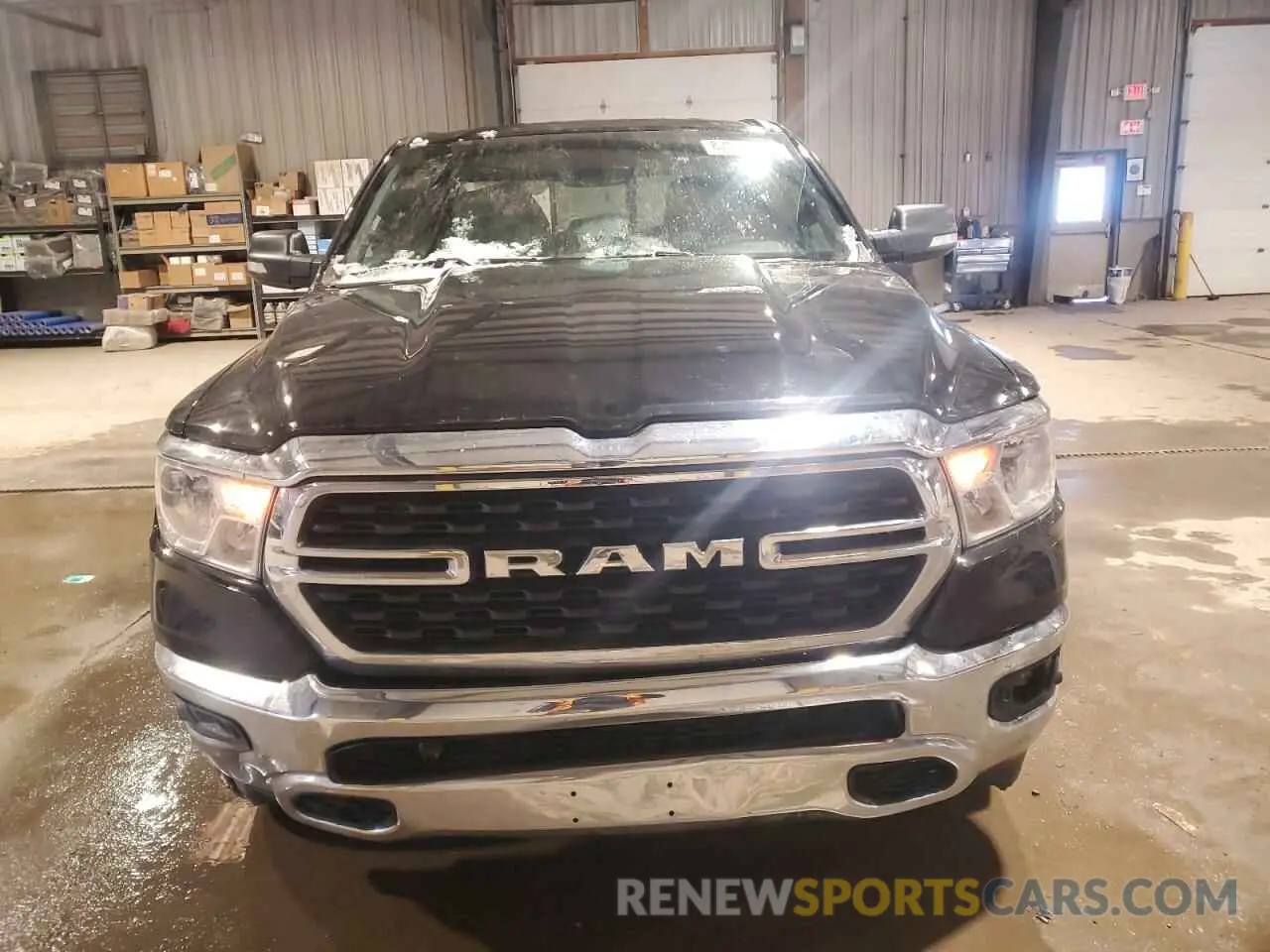 5 Photograph of a damaged car 1C6SRFBT9NN186423 RAM 1500 2022