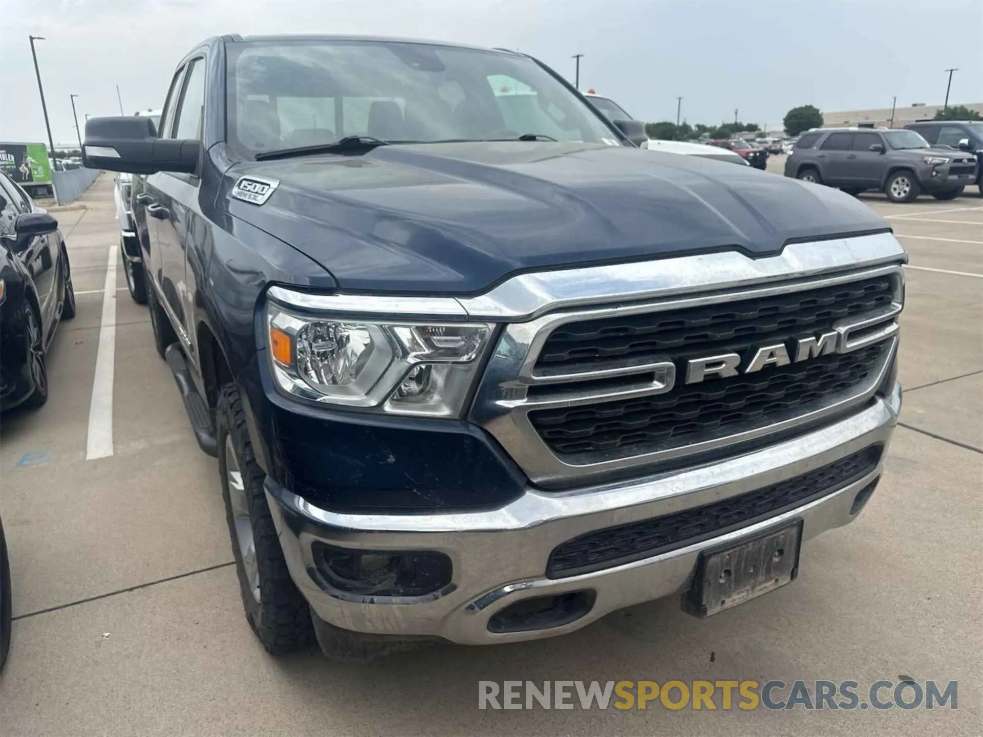 5 Photograph of a damaged car 1C6SRFBTXNN443105 RAM 1500 2022