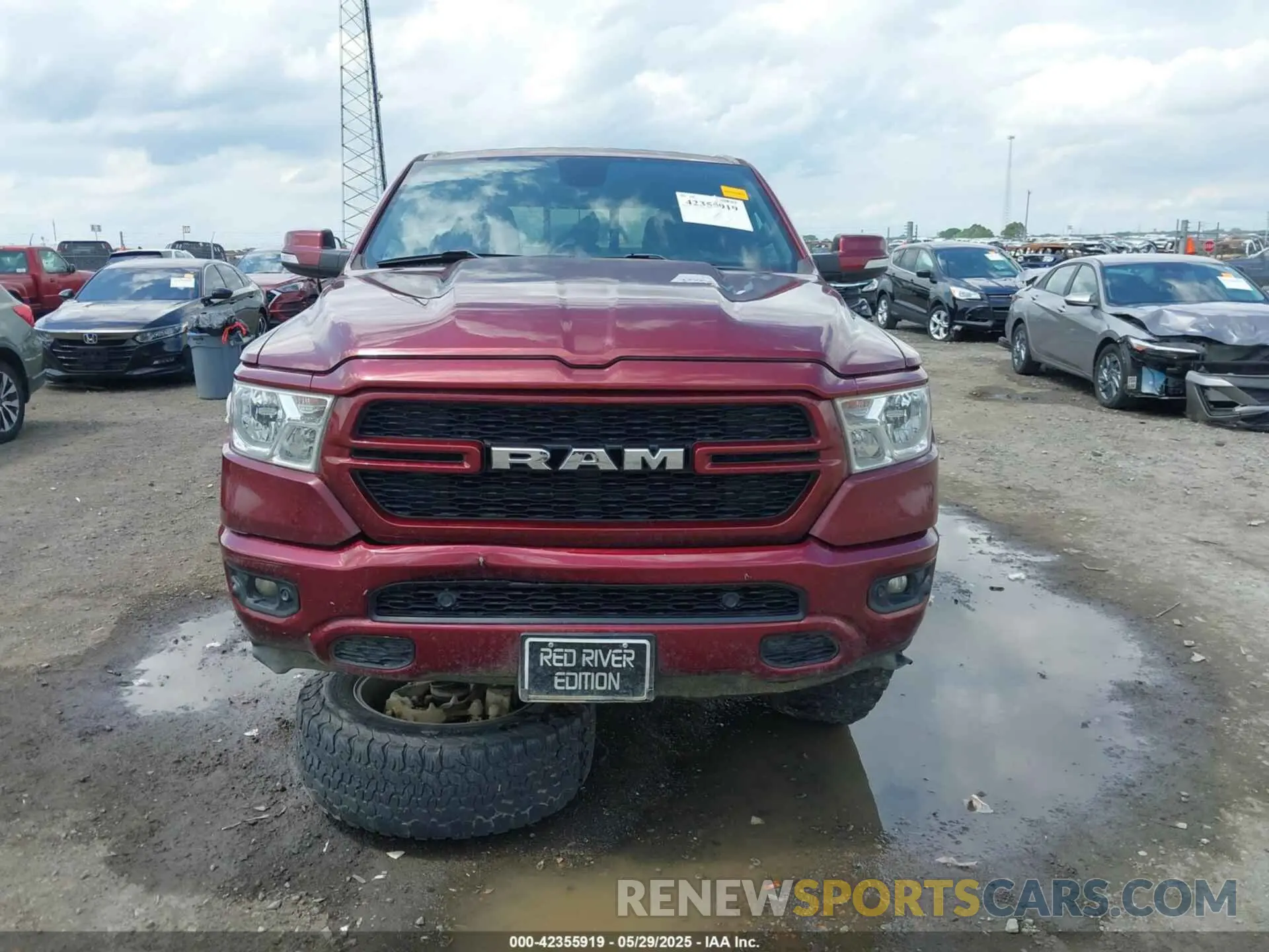 12 Photograph of a damaged car 1C6SRFFM1NN263854 RAM 1500 2022