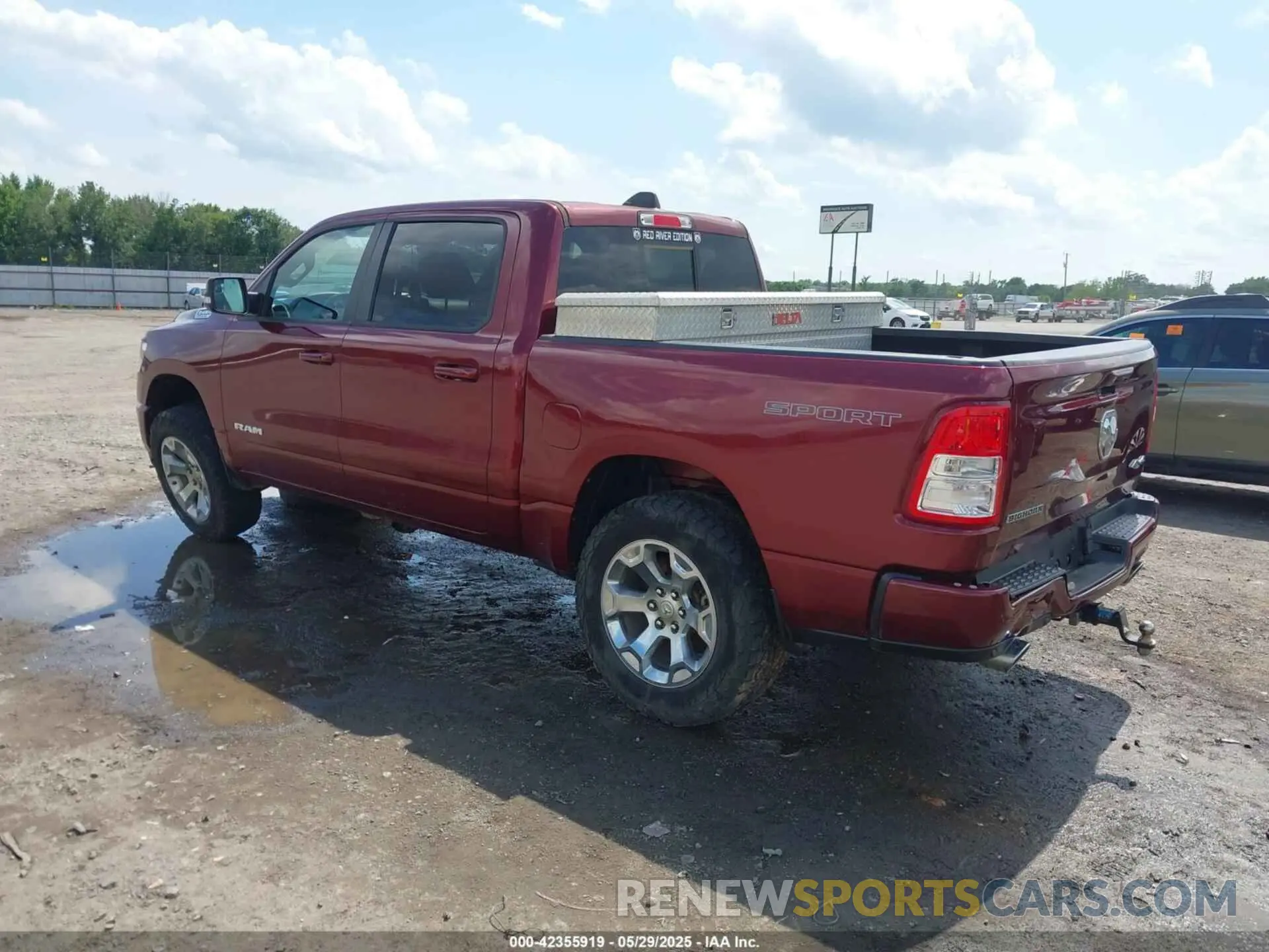 3 Photograph of a damaged car 1C6SRFFM1NN263854 RAM 1500 2022