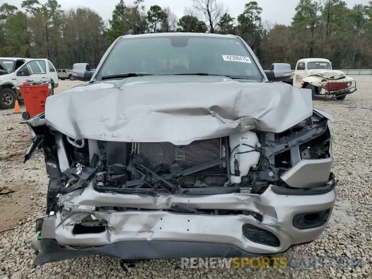 5 Photograph of a damaged car 1C6SRFFT0NN477547 RAM 1500 2022