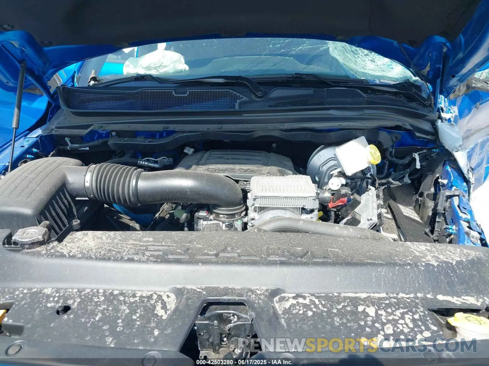 10 Photograph of a damaged car 1C6SRFFT1NN401769 RAM 1500 2022