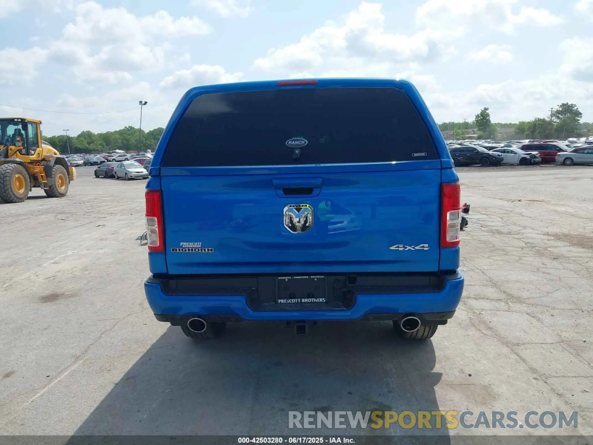 16 Photograph of a damaged car 1C6SRFFT1NN401769 RAM 1500 2022