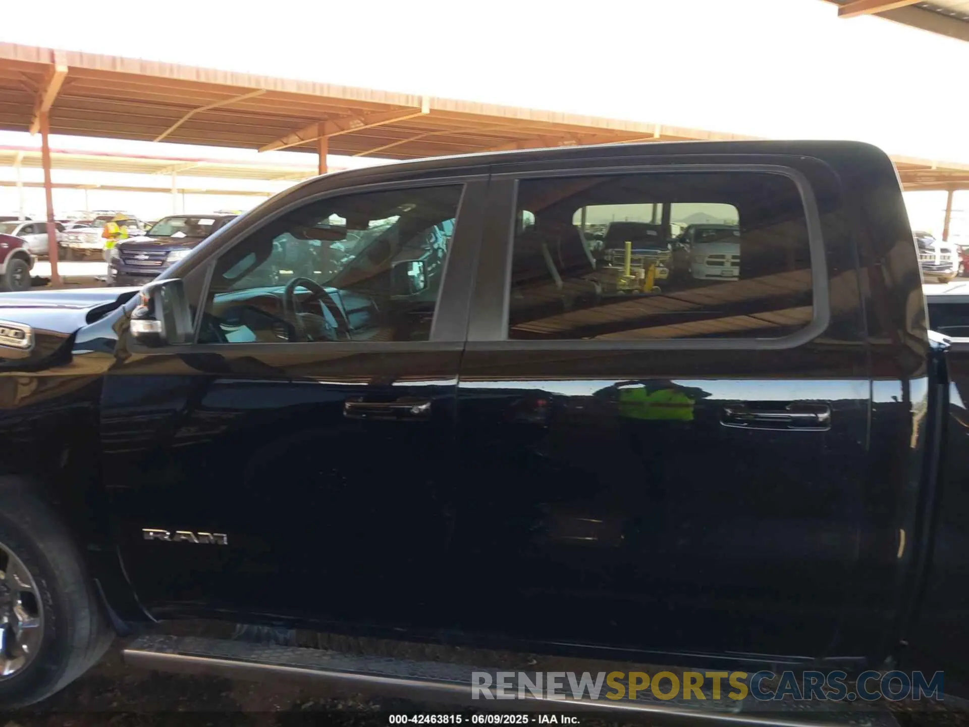 14 Photograph of a damaged car 1C6SRFFT1NN459168 RAM 1500 2022