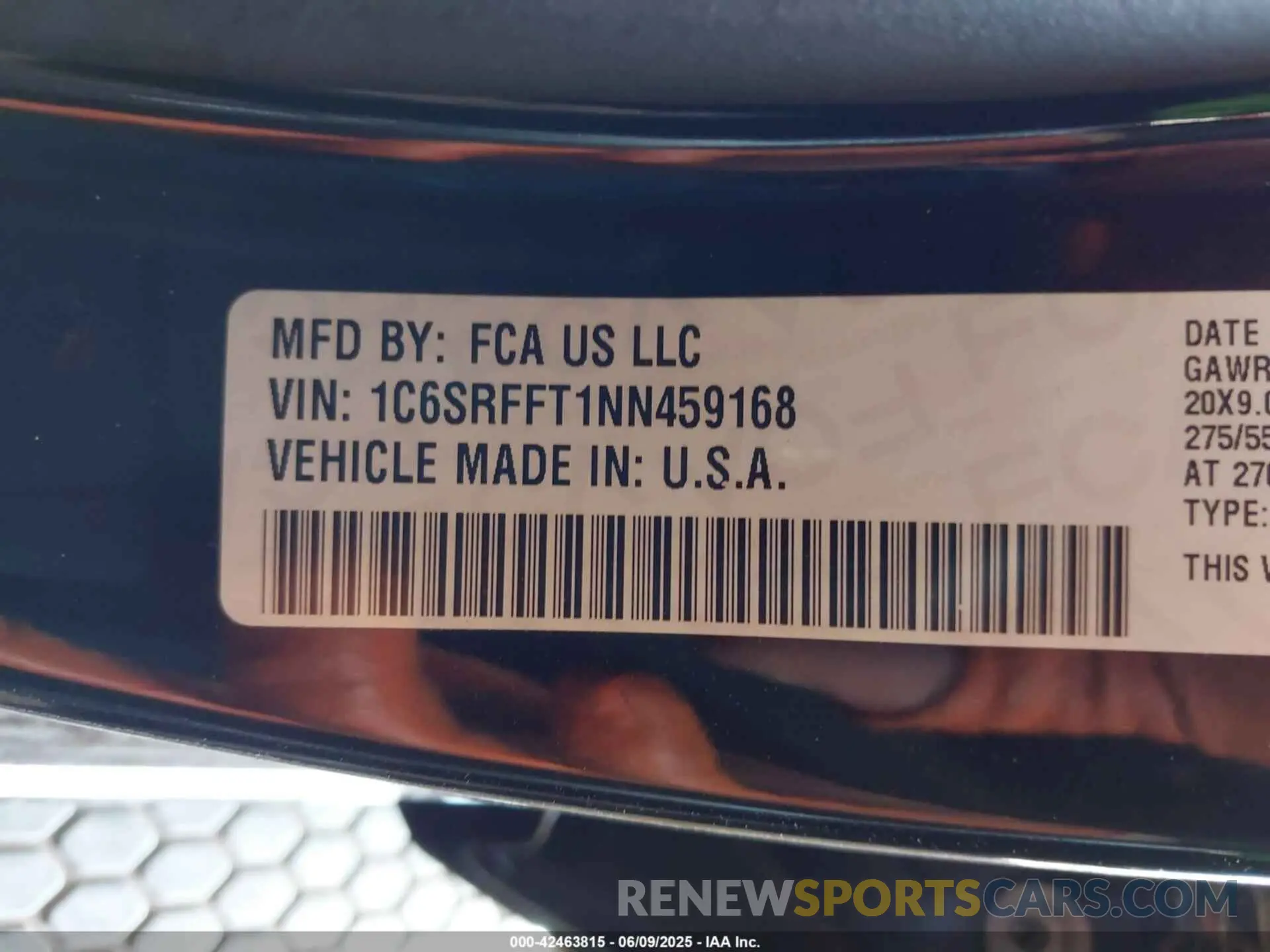 9 Photograph of a damaged car 1C6SRFFT1NN459168 RAM 1500 2022