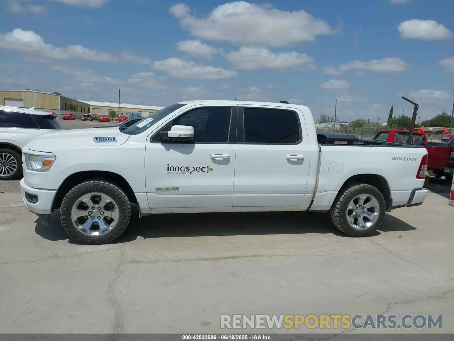 14 Photograph of a damaged car 1C6SRFFT2NN317525 RAM 1500 2022