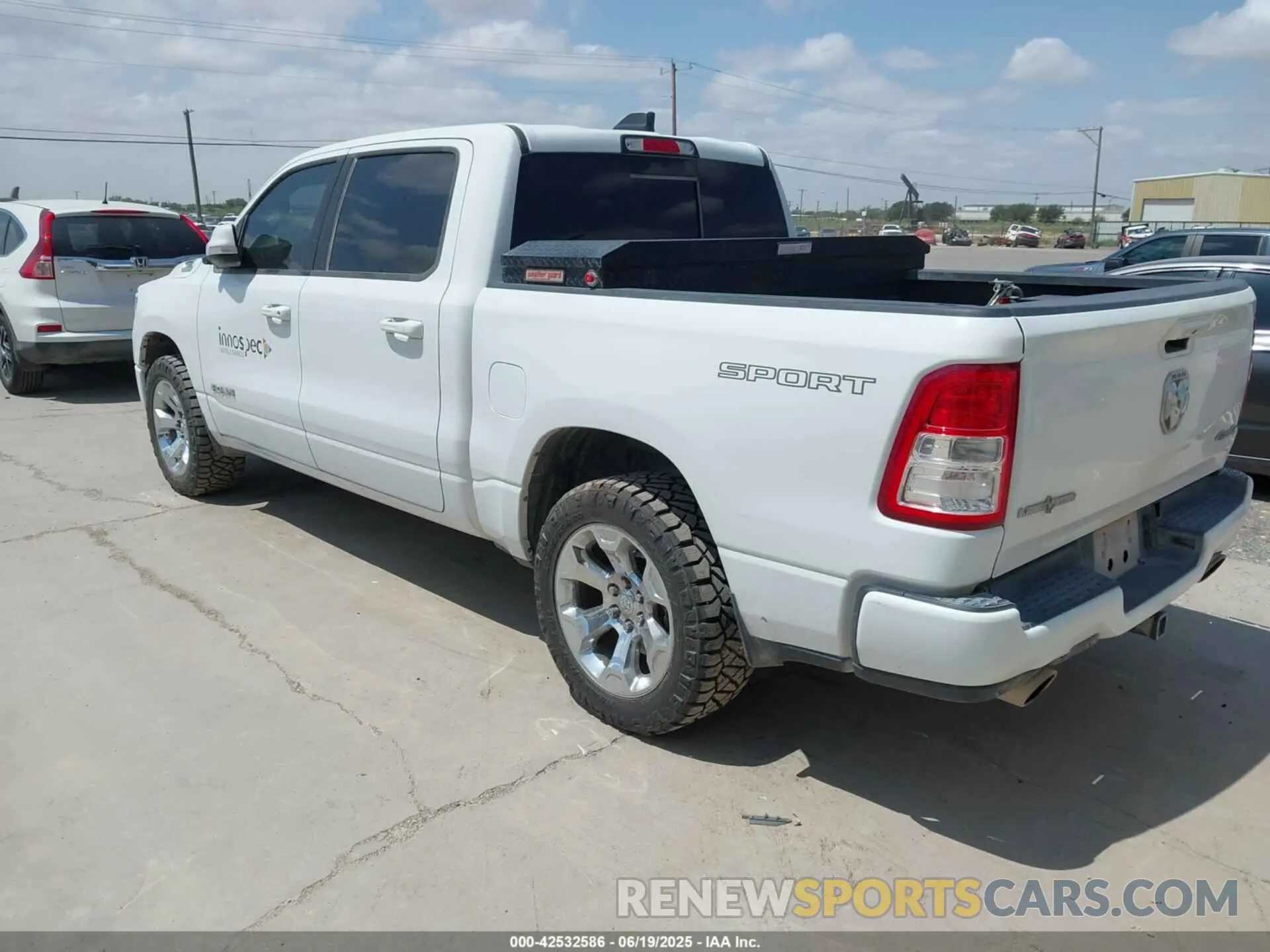 3 Photograph of a damaged car 1C6SRFFT2NN317525 RAM 1500 2022