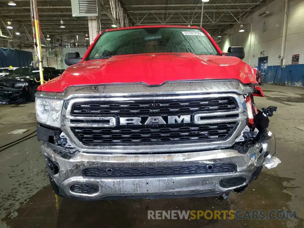 5 Photograph of a damaged car 1C6SRFFT2NN352811 RAM 1500 2022