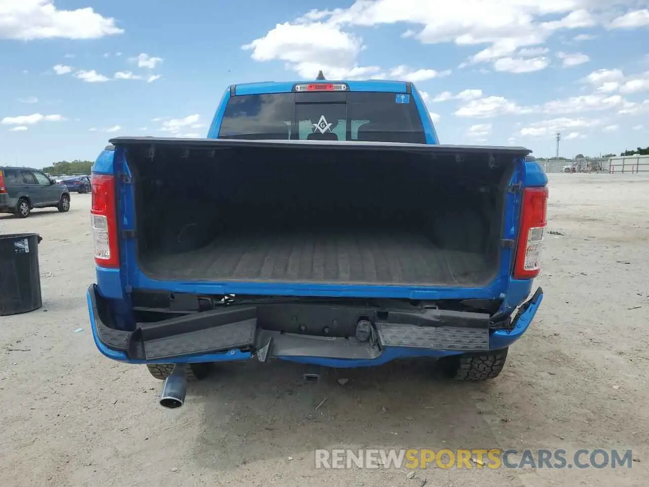 6 Photograph of a damaged car 1C6SRFFT2NN413087 RAM 1500 2022