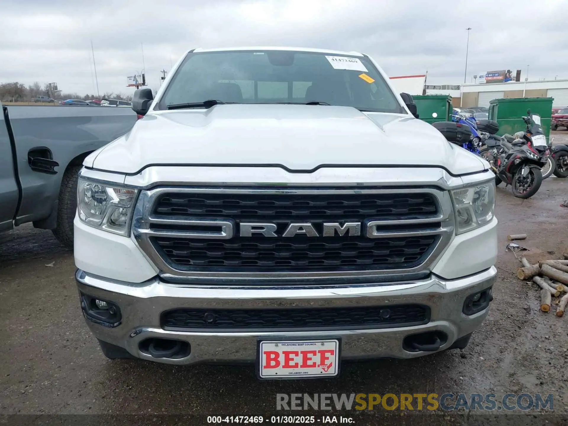 13 Photograph of a damaged car 1C6SRFFT2NN423375 RAM 1500 2022