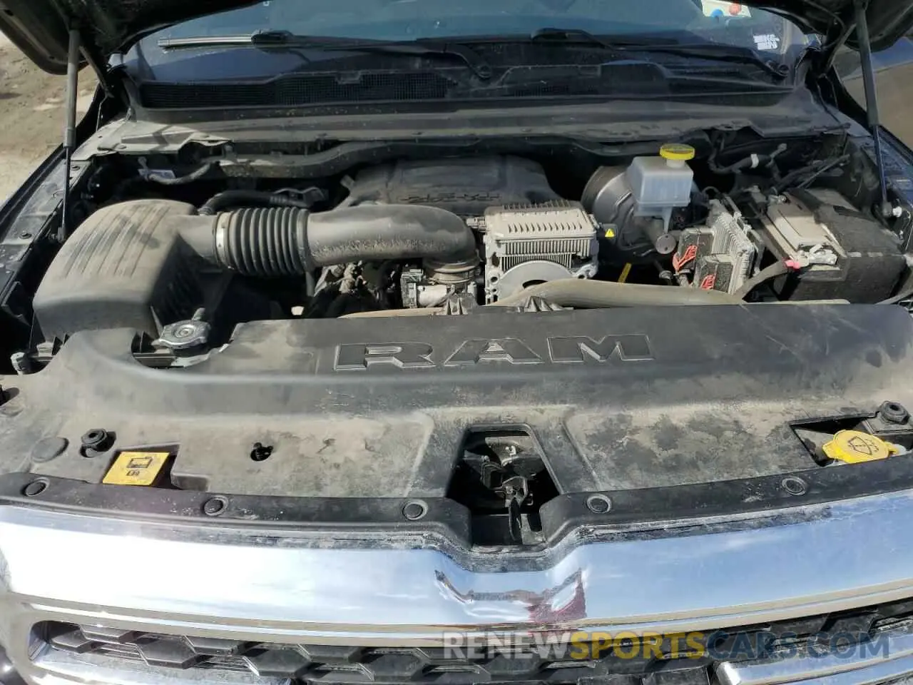 12 Photograph of a damaged car 1C6SRFFT3NN400655 RAM 1500 2022