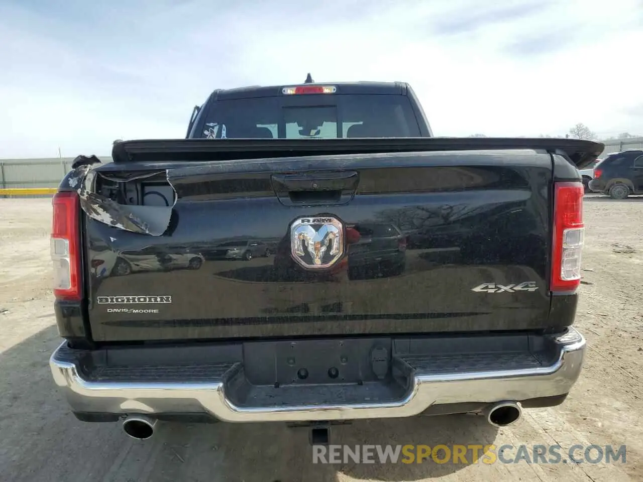 6 Photograph of a damaged car 1C6SRFFT3NN400655 RAM 1500 2022