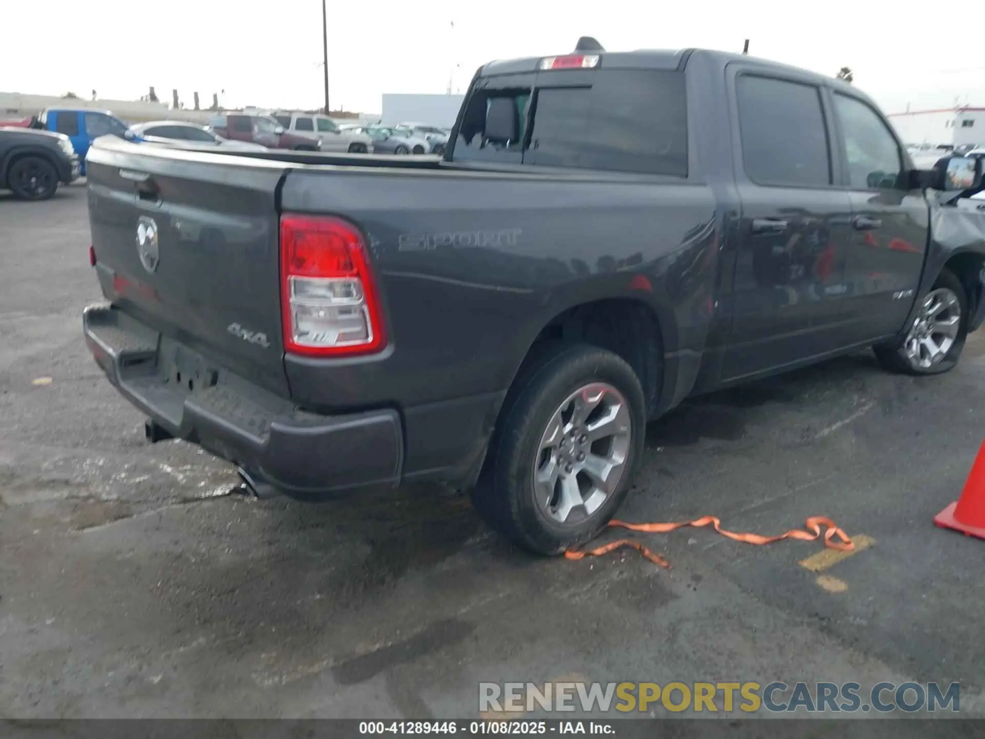 4 Photograph of a damaged car 1C6SRFFT3NN444638 RAM 1500 2022