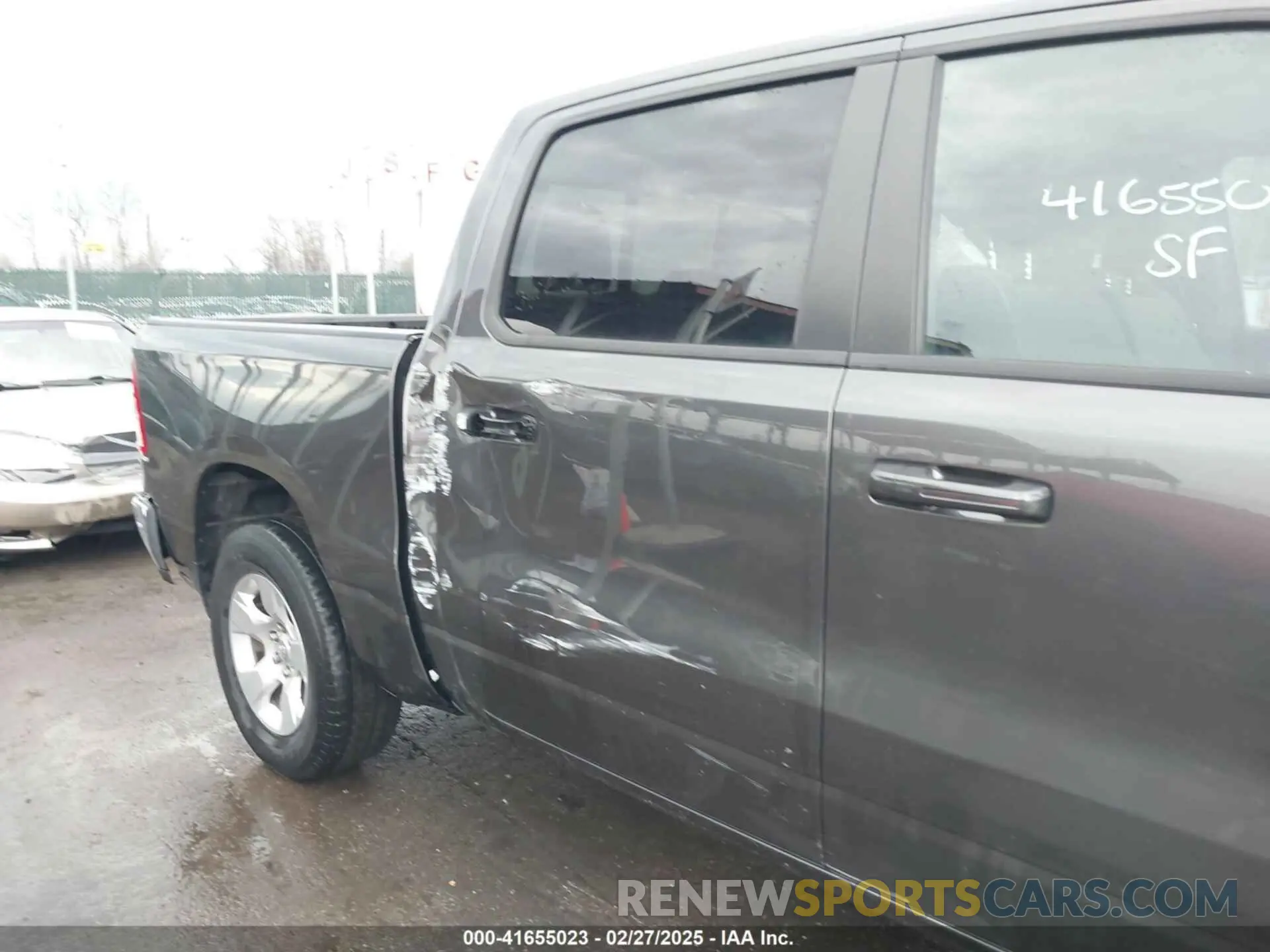 18 Photograph of a damaged car 1C6SRFFT4NN158961 RAM 1500 2022