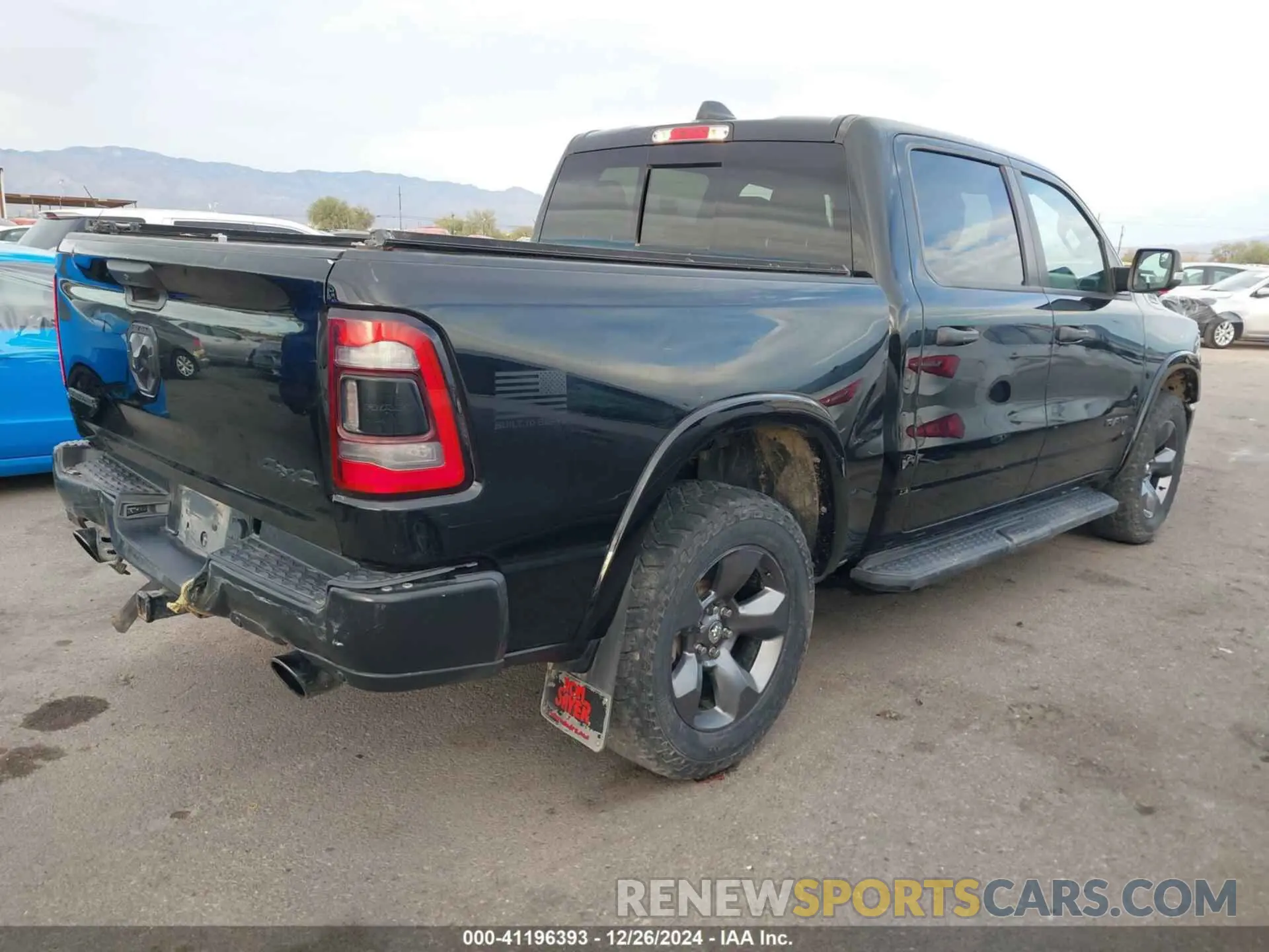 4 Photograph of a damaged car 1C6SRFFT4NN251043 RAM 1500 2022