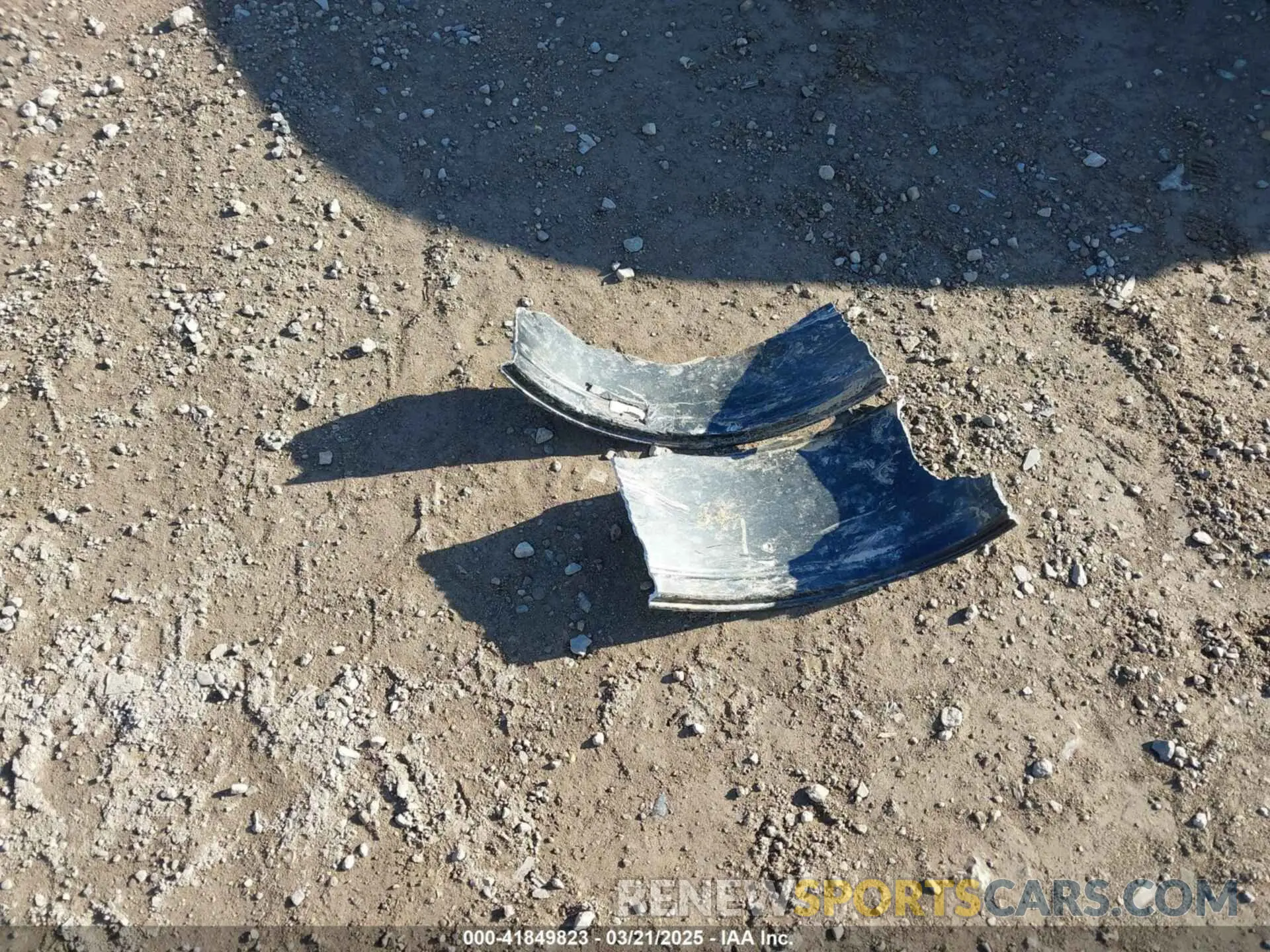 12 Photograph of a damaged car 1C6SRFFT4NN428657 RAM 1500 2022
