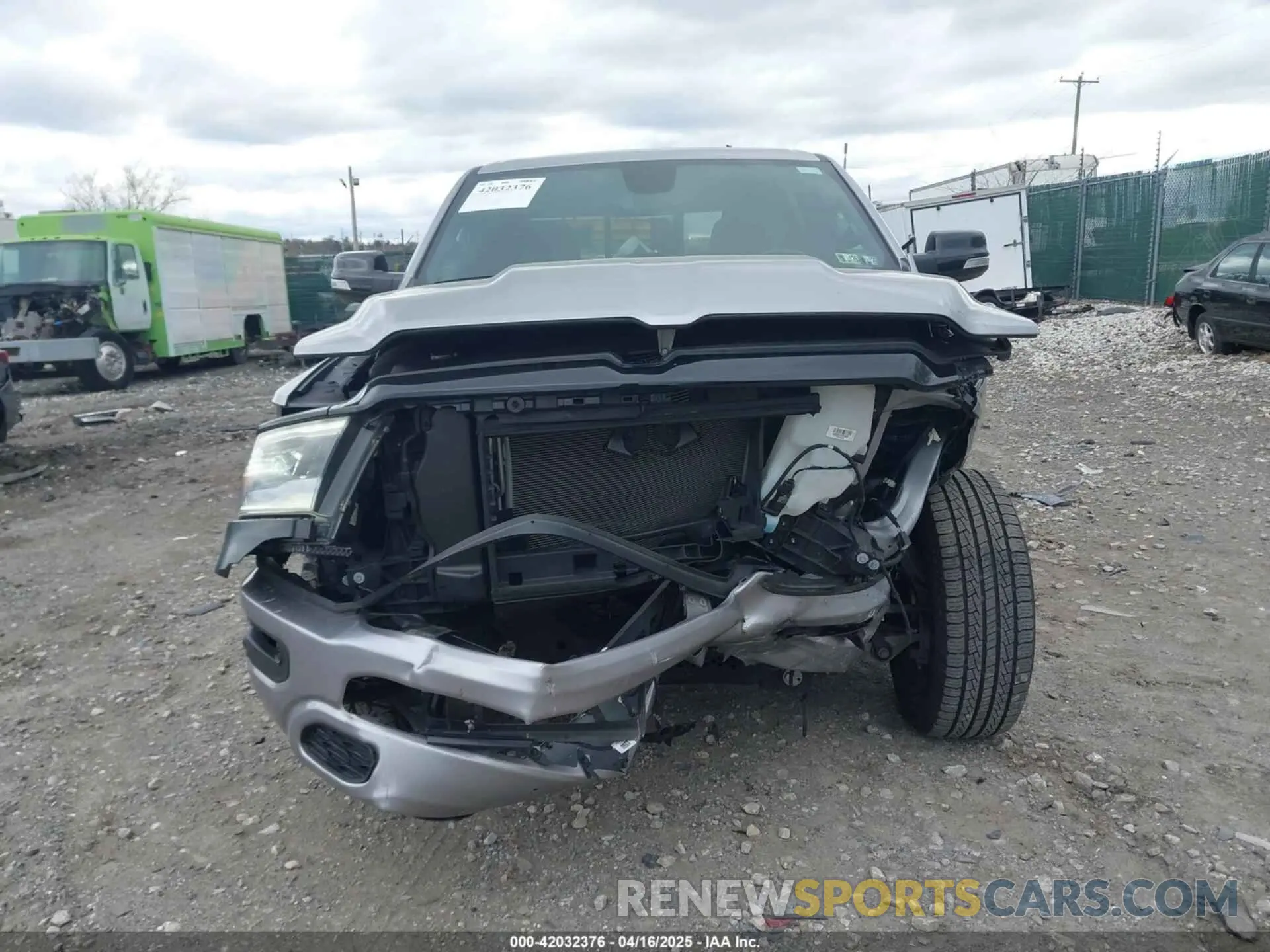 11 Photograph of a damaged car 1C6SRFFT5NN280759 RAM 1500 2022