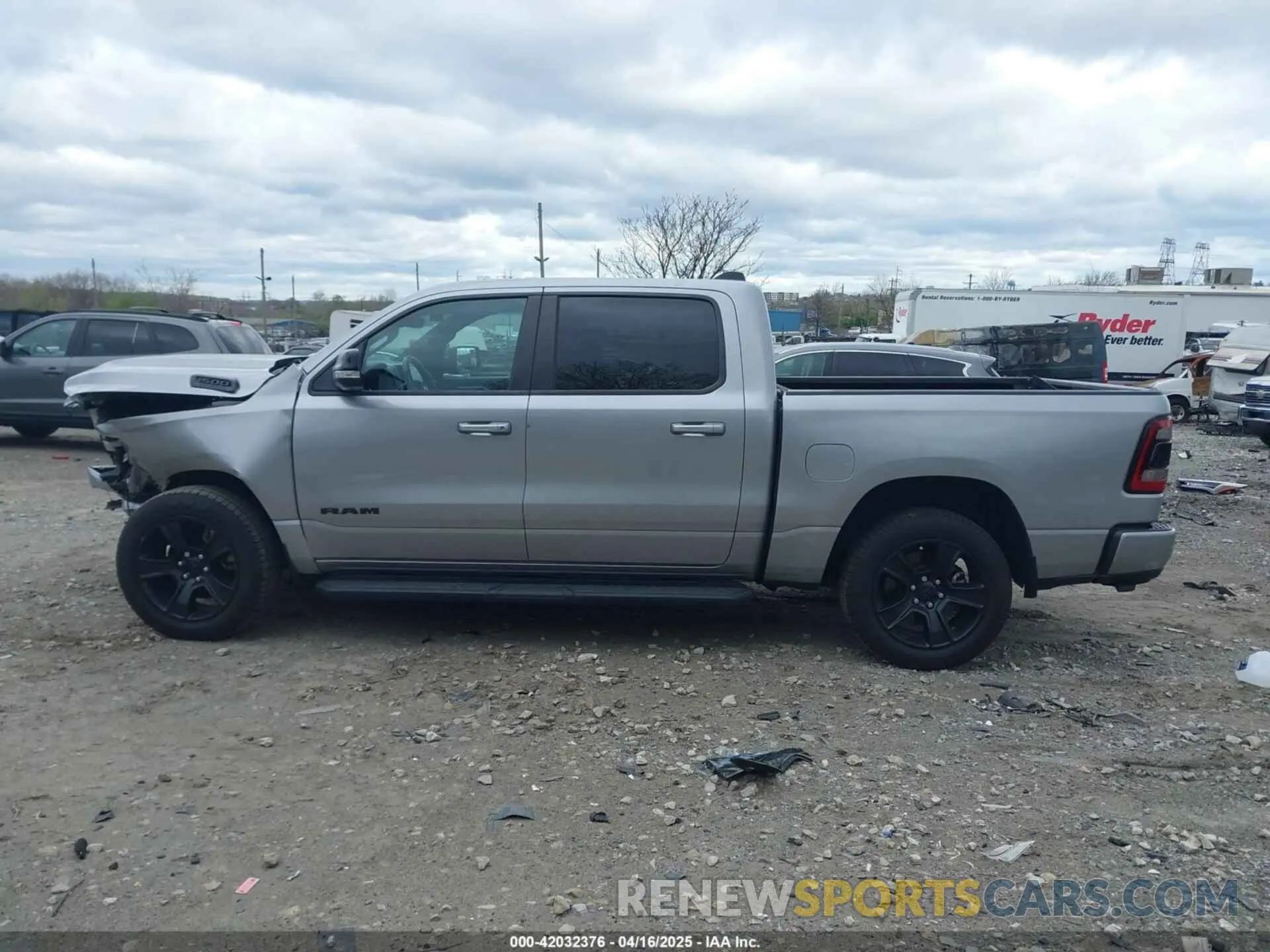 13 Photograph of a damaged car 1C6SRFFT5NN280759 RAM 1500 2022