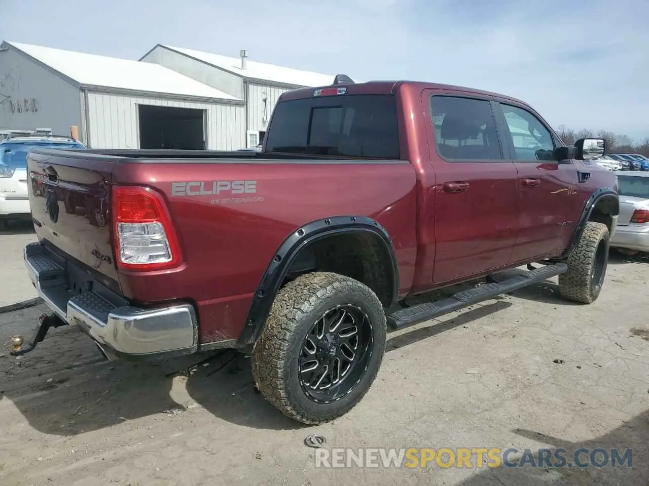3 Photograph of a damaged car 1C6SRFFT5NN284651 RAM 1500 2022