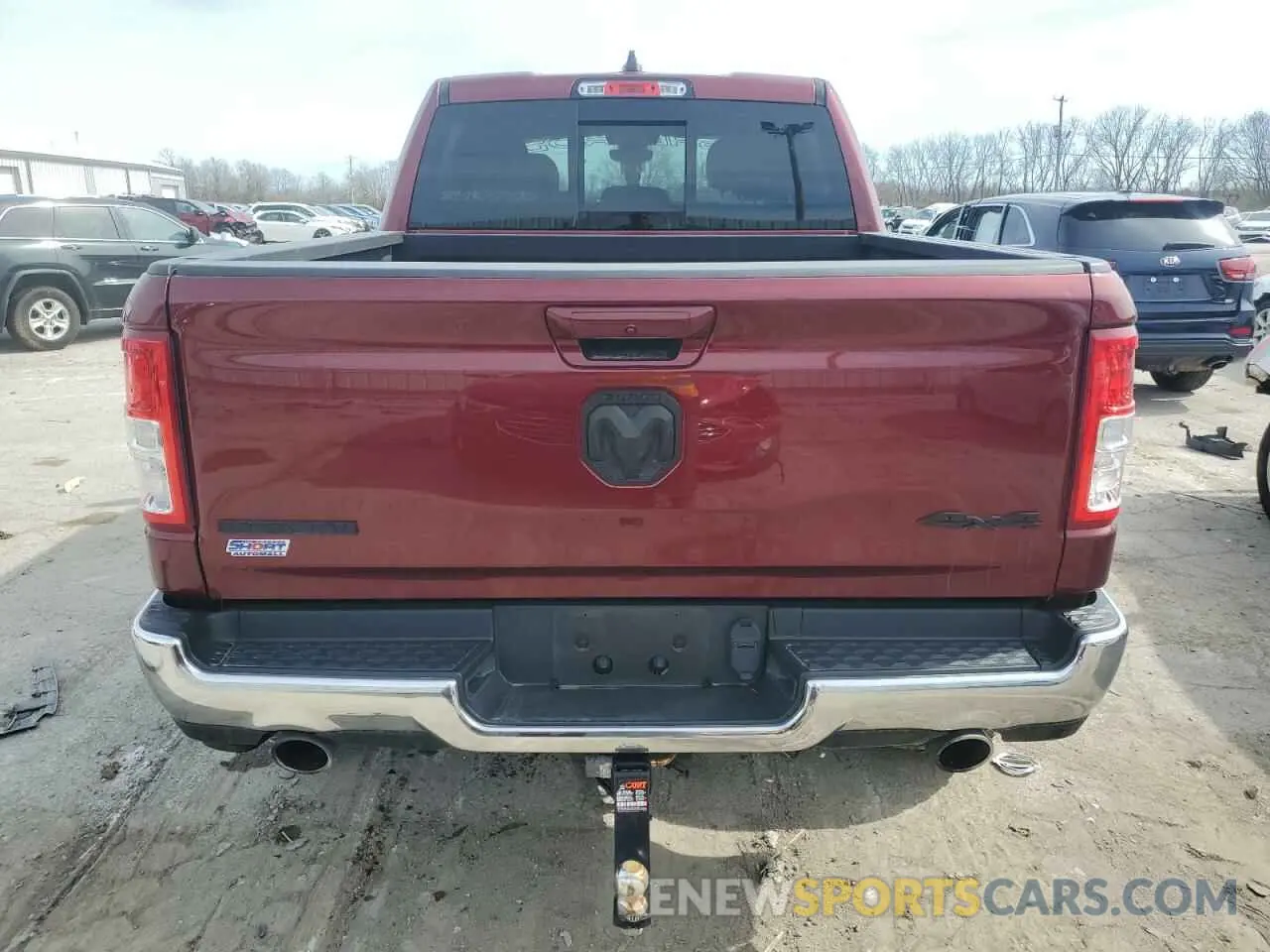 6 Photograph of a damaged car 1C6SRFFT5NN284651 RAM 1500 2022