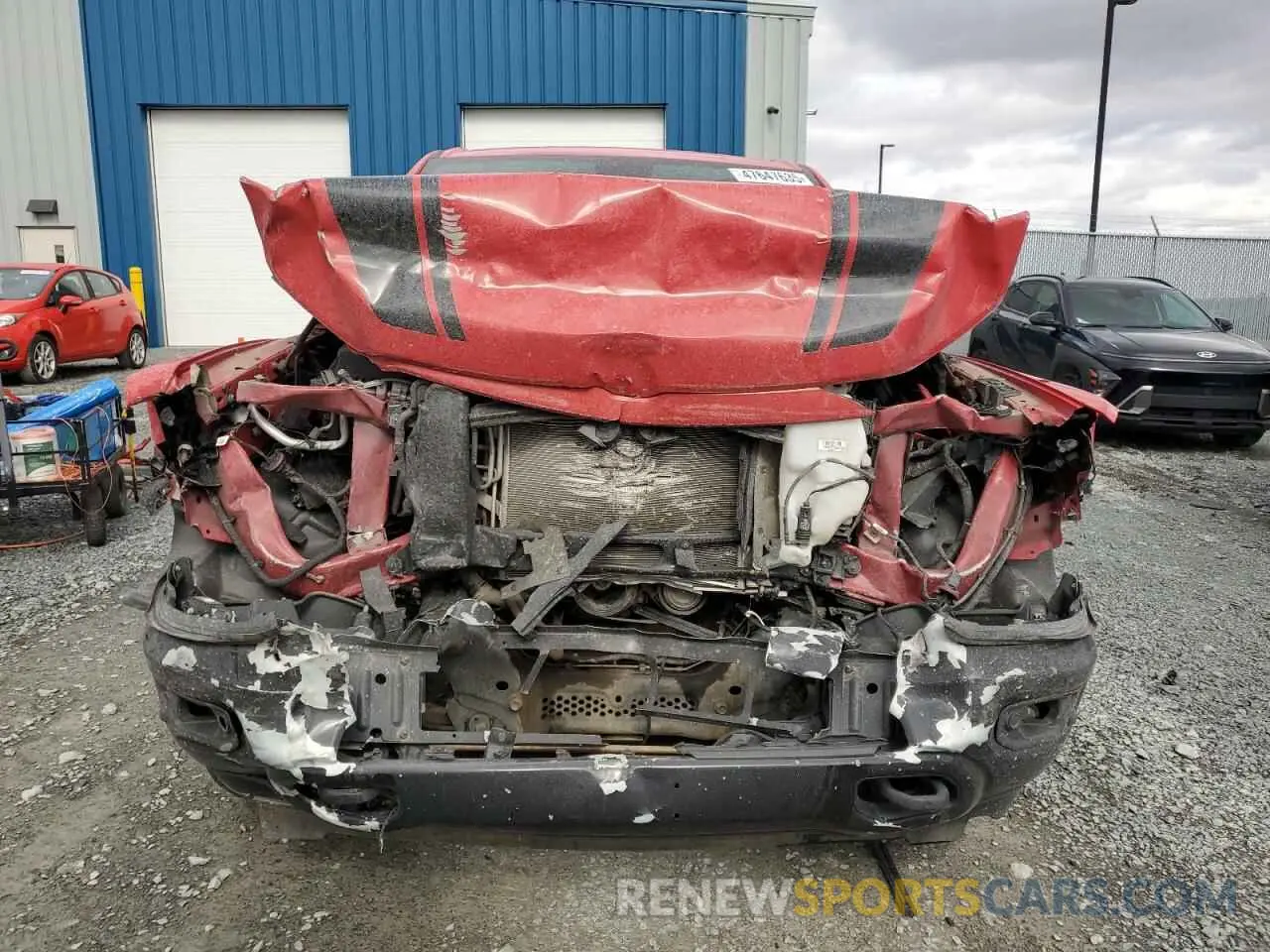 5 Photograph of a damaged car 1C6SRFFT6NN118865 RAM 1500 2022