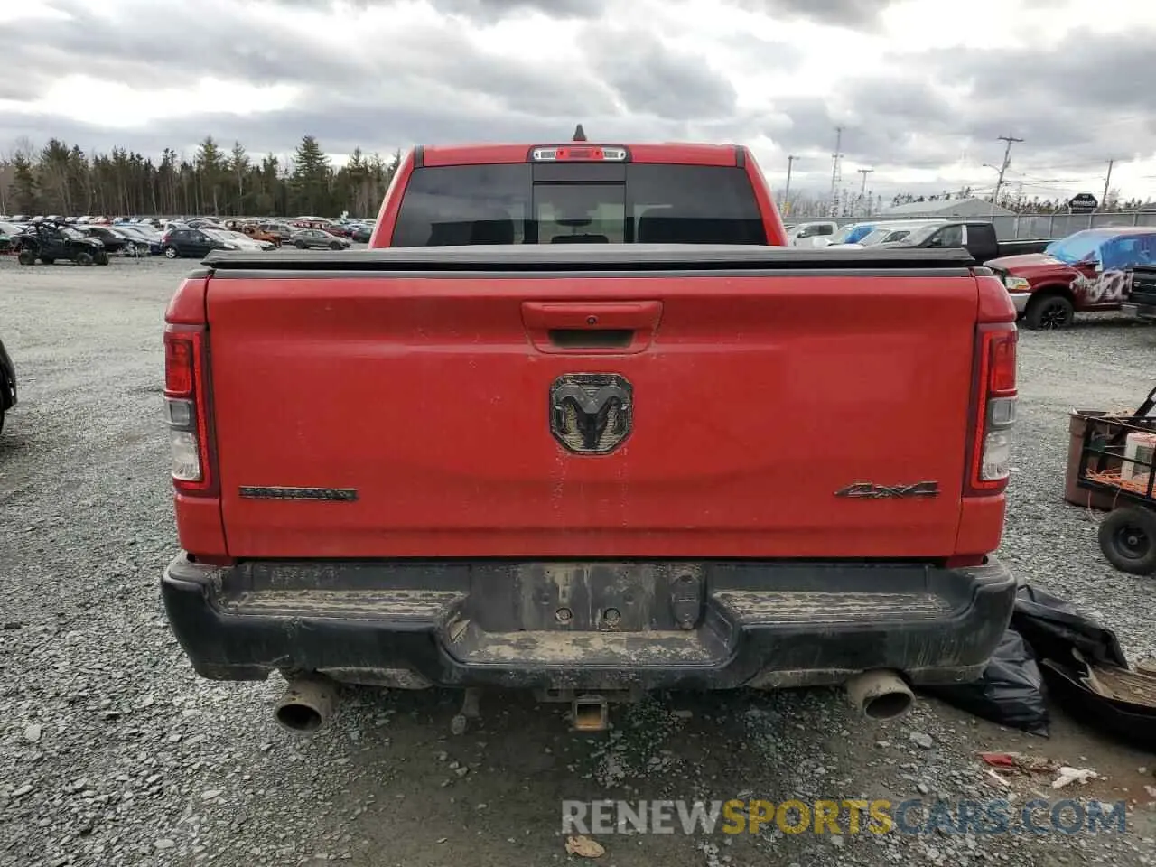 6 Photograph of a damaged car 1C6SRFFT6NN118865 RAM 1500 2022