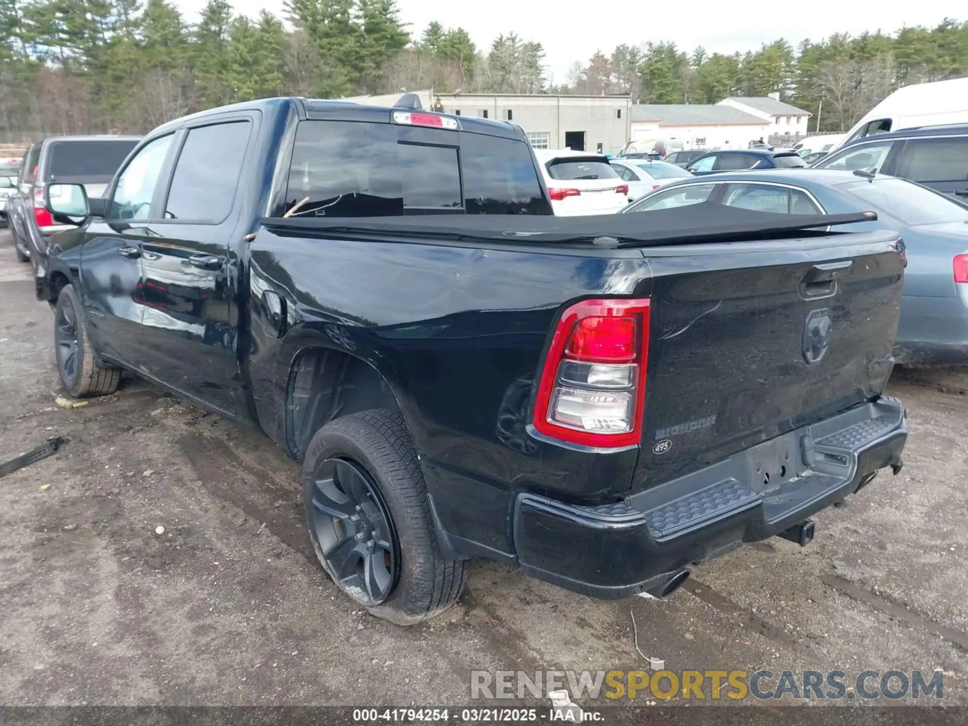 3 Photograph of a damaged car 1C6SRFFT6NN238679 RAM 1500 2022