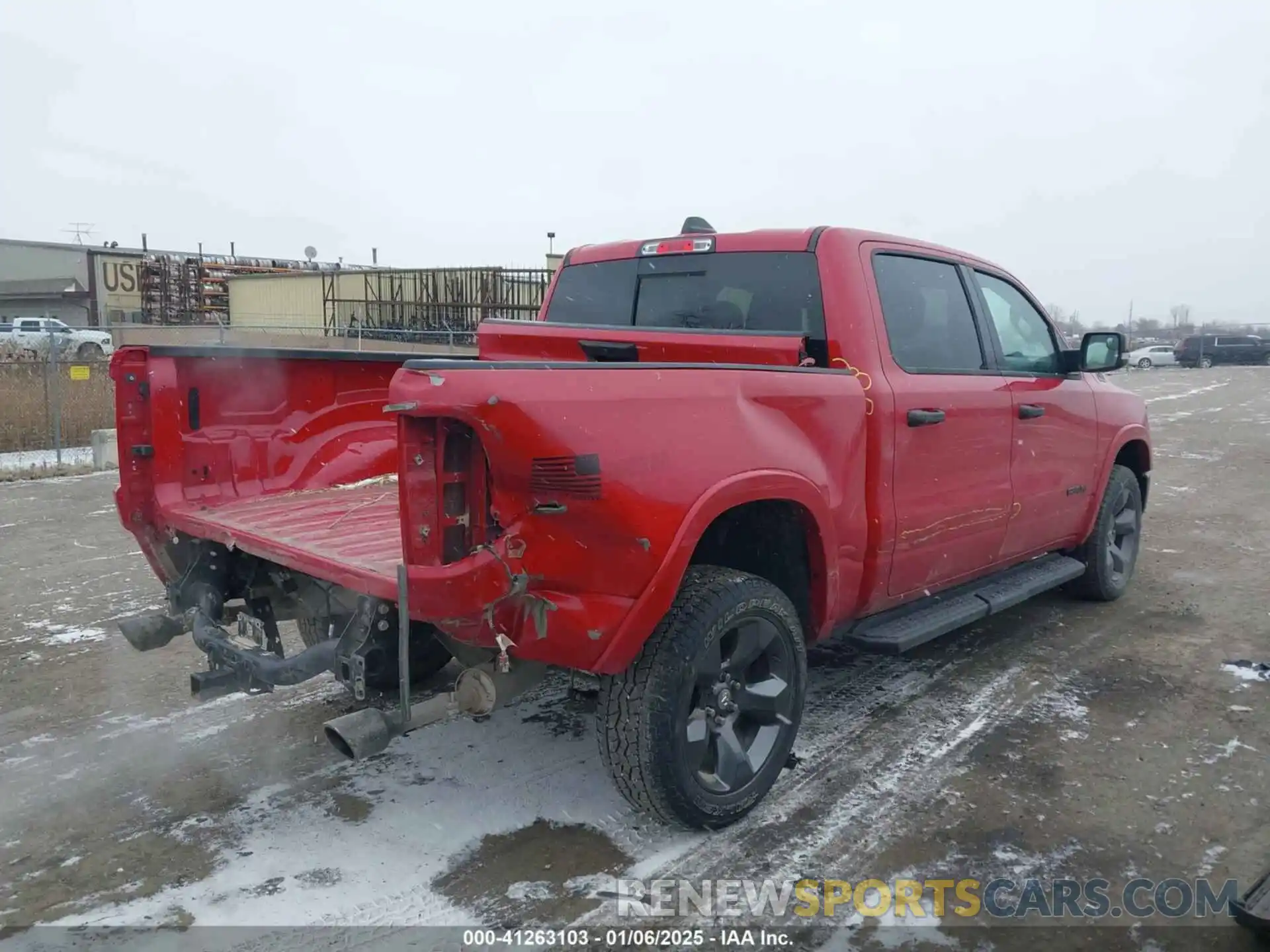 4 Photograph of a damaged car 1C6SRFFT7NN243177 RAM 1500 2022