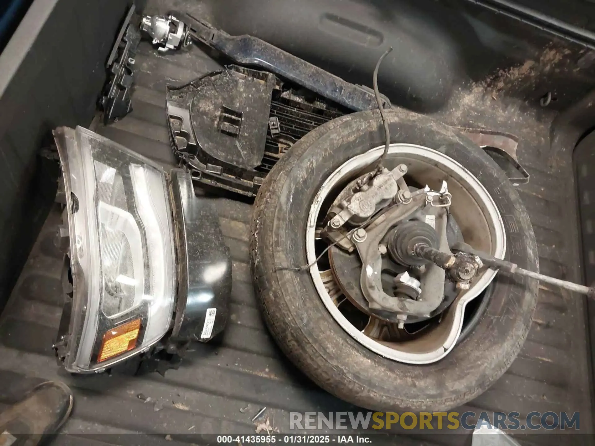 11 Photograph of a damaged car 1C6SRFFT7NN406197 RAM 1500 2022