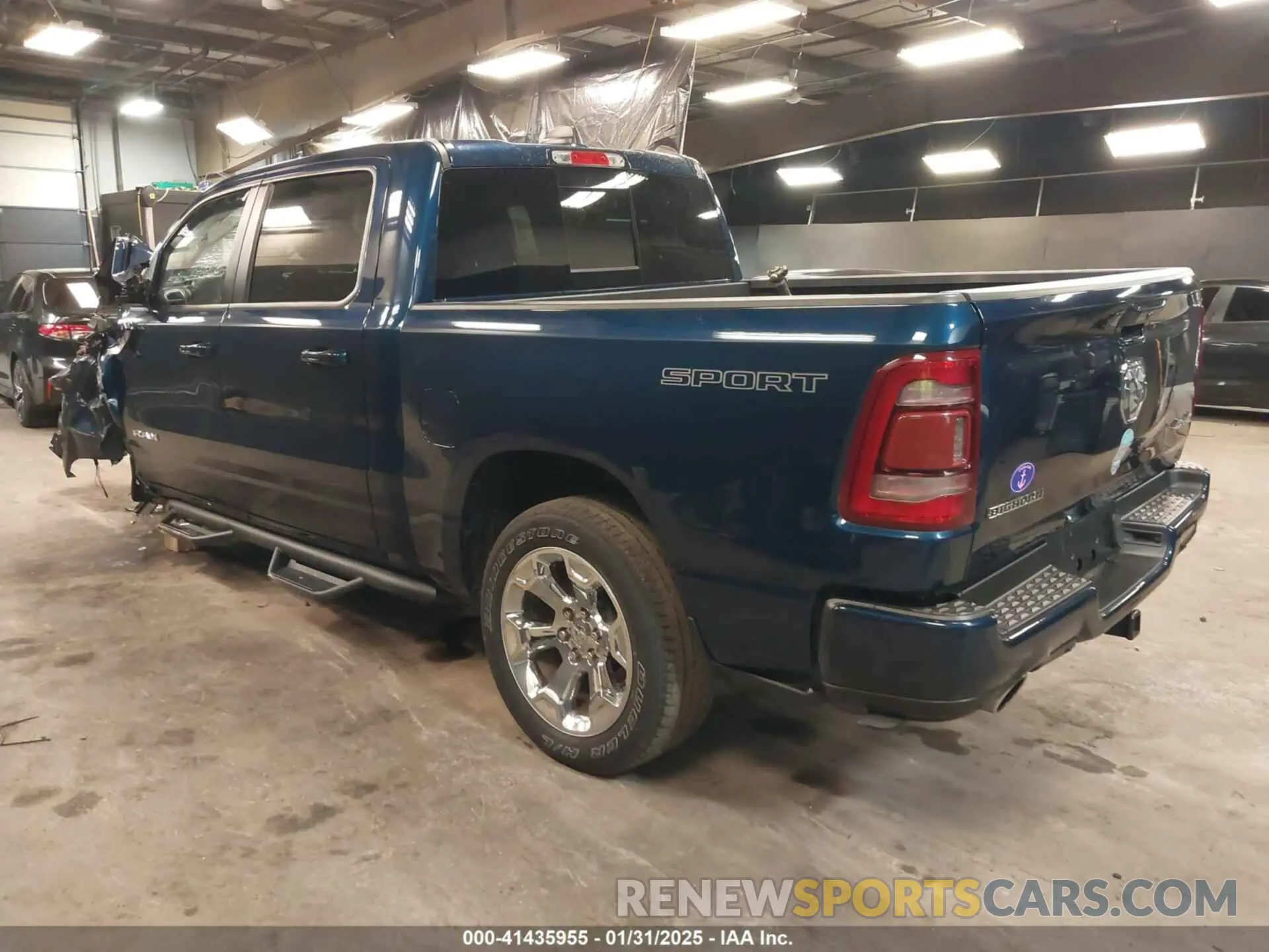 3 Photograph of a damaged car 1C6SRFFT7NN406197 RAM 1500 2022