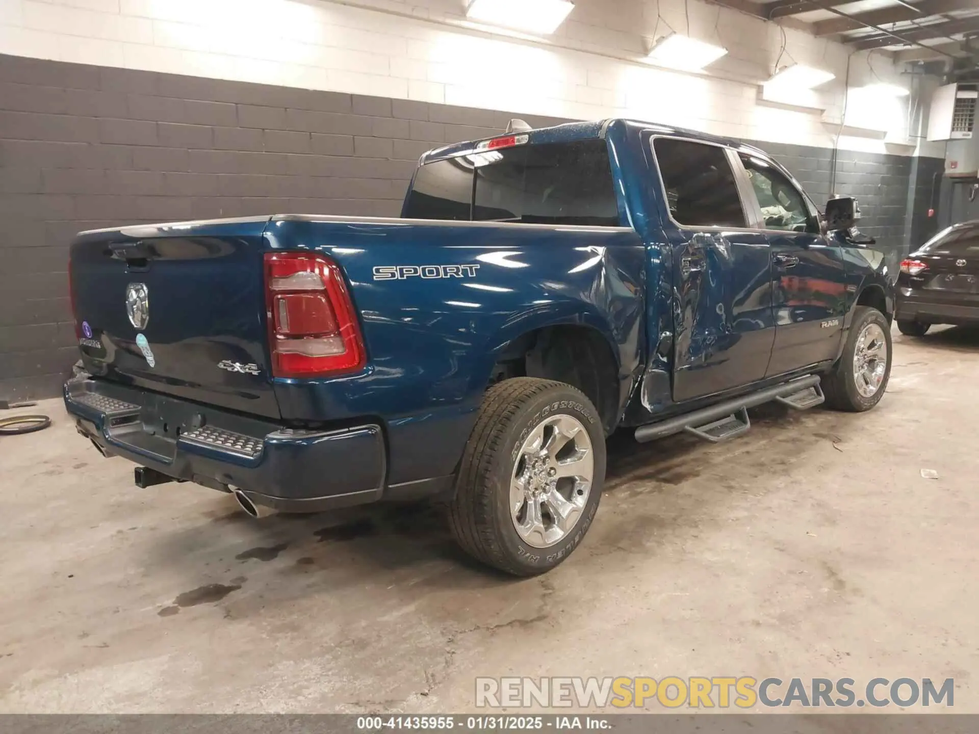 4 Photograph of a damaged car 1C6SRFFT7NN406197 RAM 1500 2022