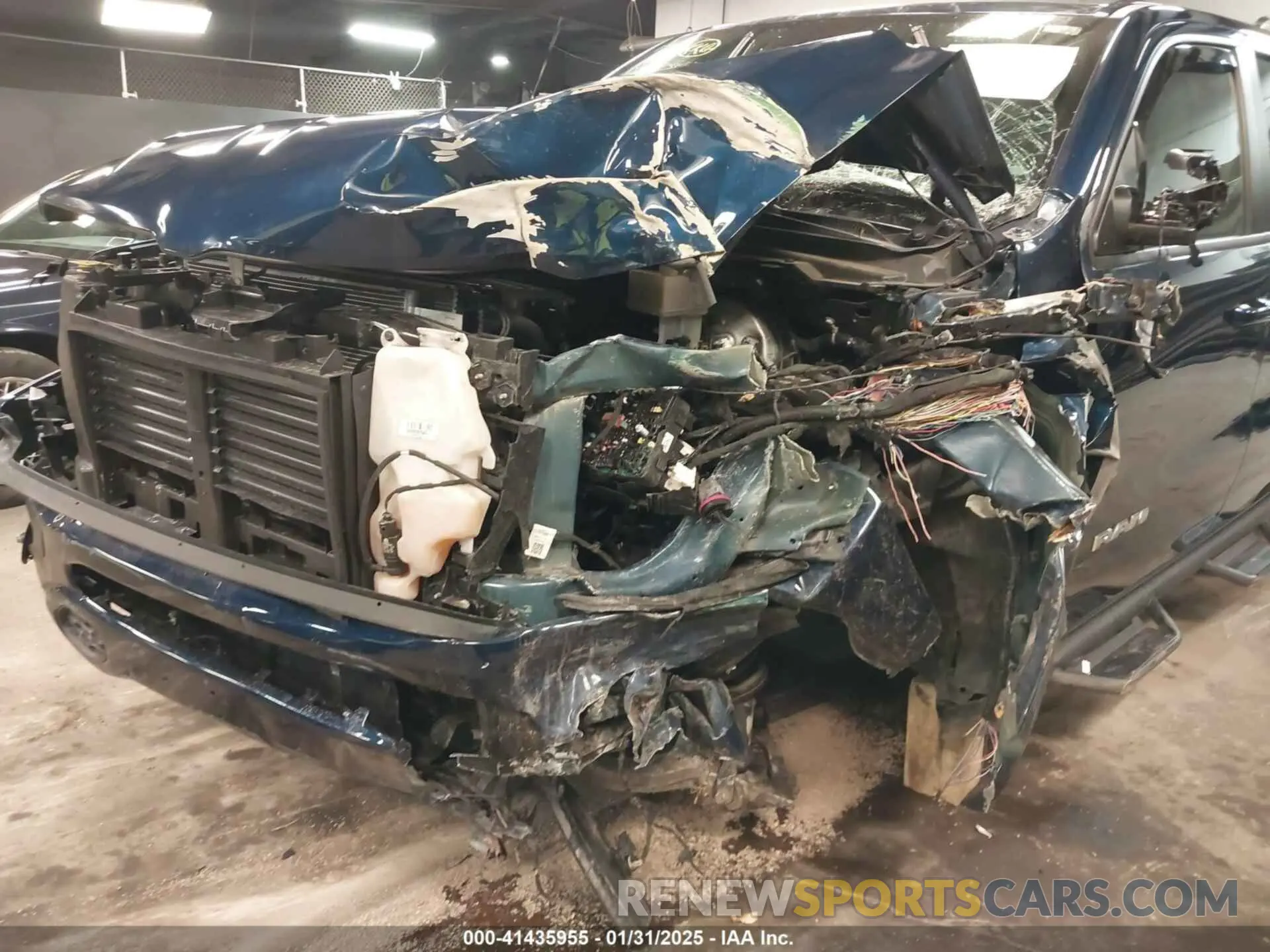 6 Photograph of a damaged car 1C6SRFFT7NN406197 RAM 1500 2022