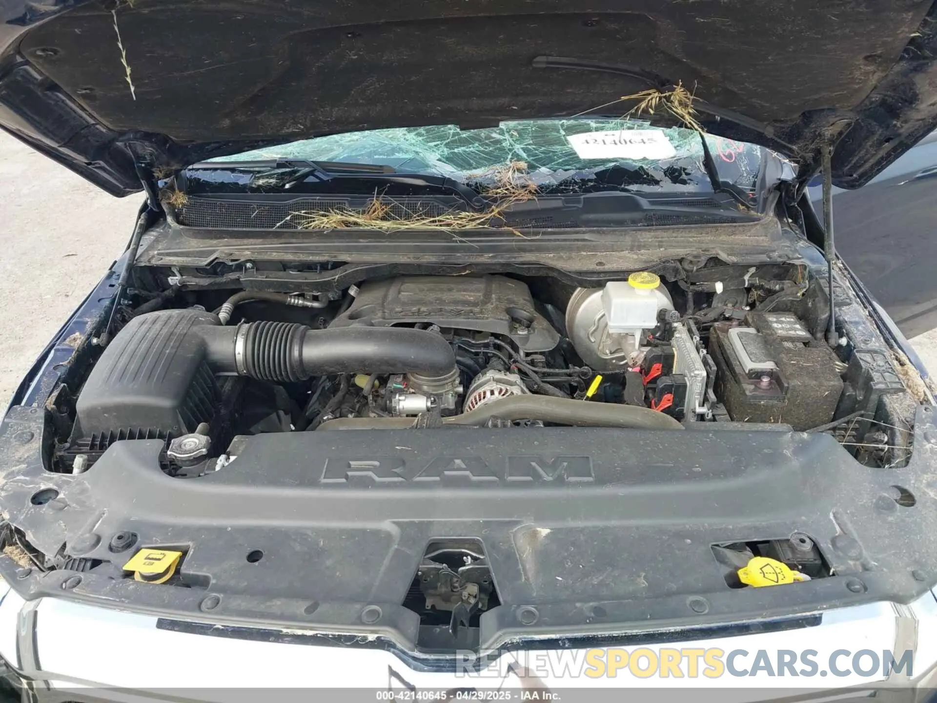 10 Photograph of a damaged car 1C6SRFFT7NN415143 RAM 1500 2022