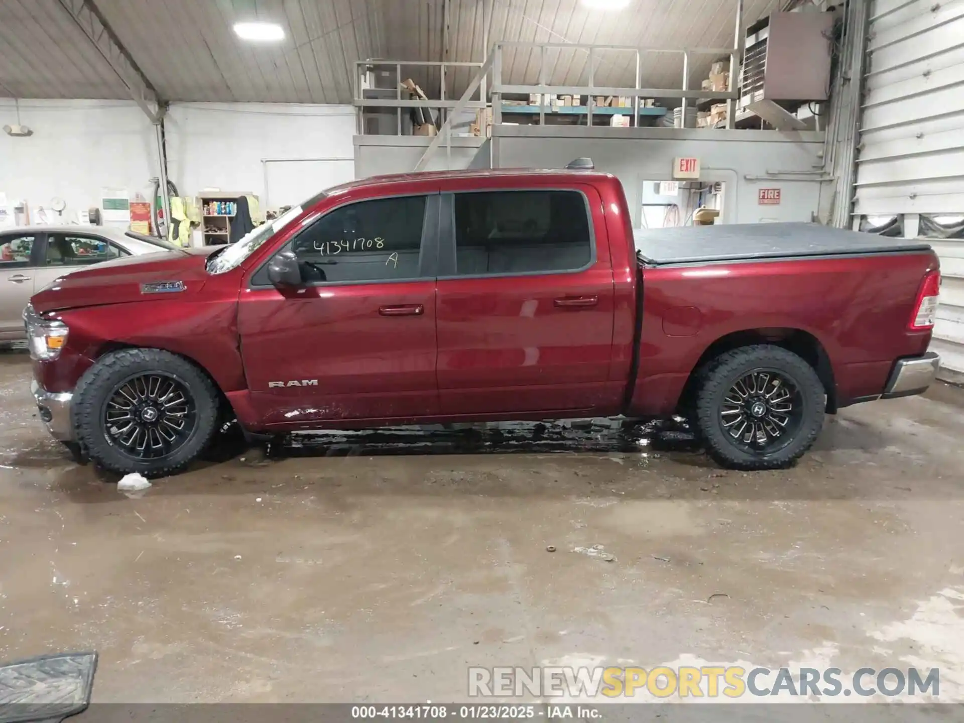 14 Photograph of a damaged car 1C6SRFFT7NN419273 RAM 1500 2022