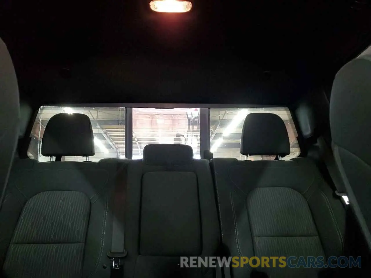 10 Photograph of a damaged car 1C6SRFFTXNN130677 RAM 1500 2022