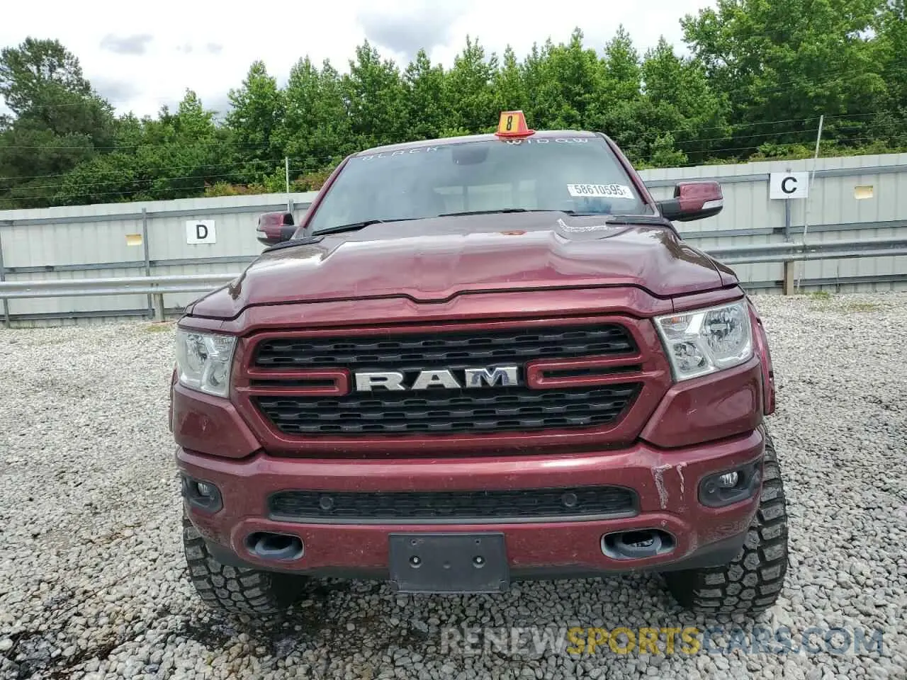 5 Photograph of a damaged car 1C6SRFFTXNN136513 RAM 1500 2022