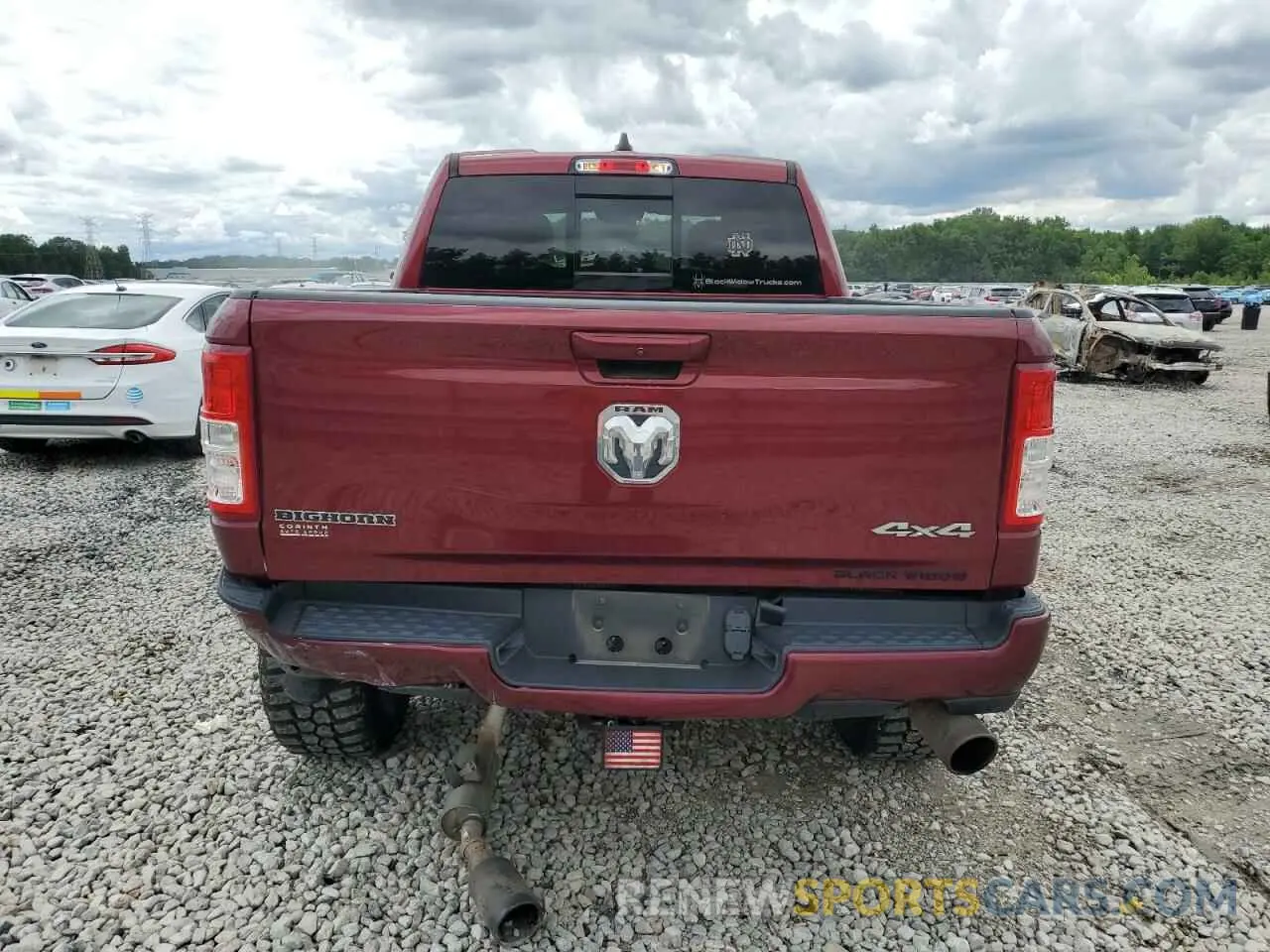 6 Photograph of a damaged car 1C6SRFFTXNN136513 RAM 1500 2022