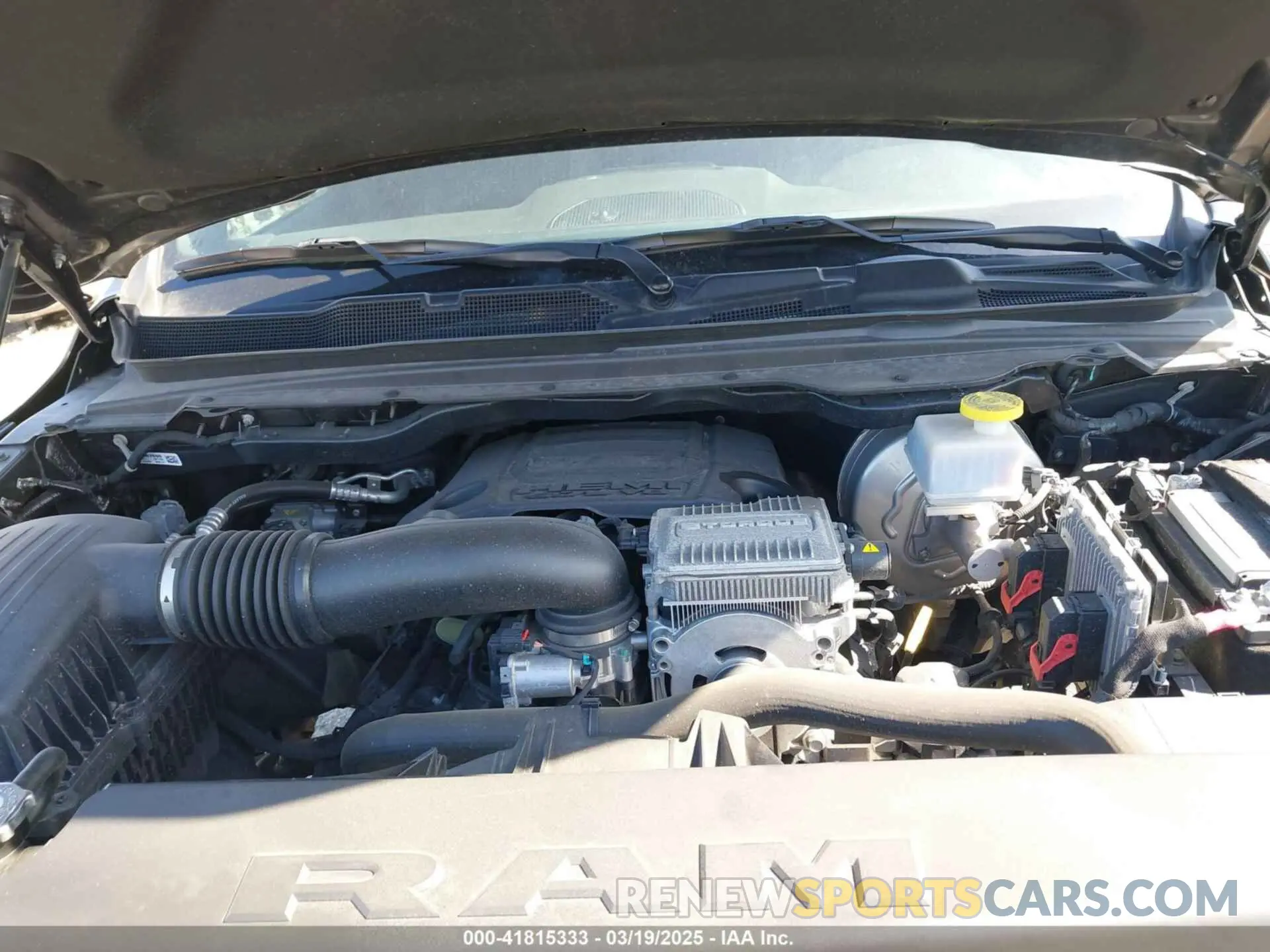 10 Photograph of a damaged car 1C6SRFFTXNN236241 RAM 1500 2022