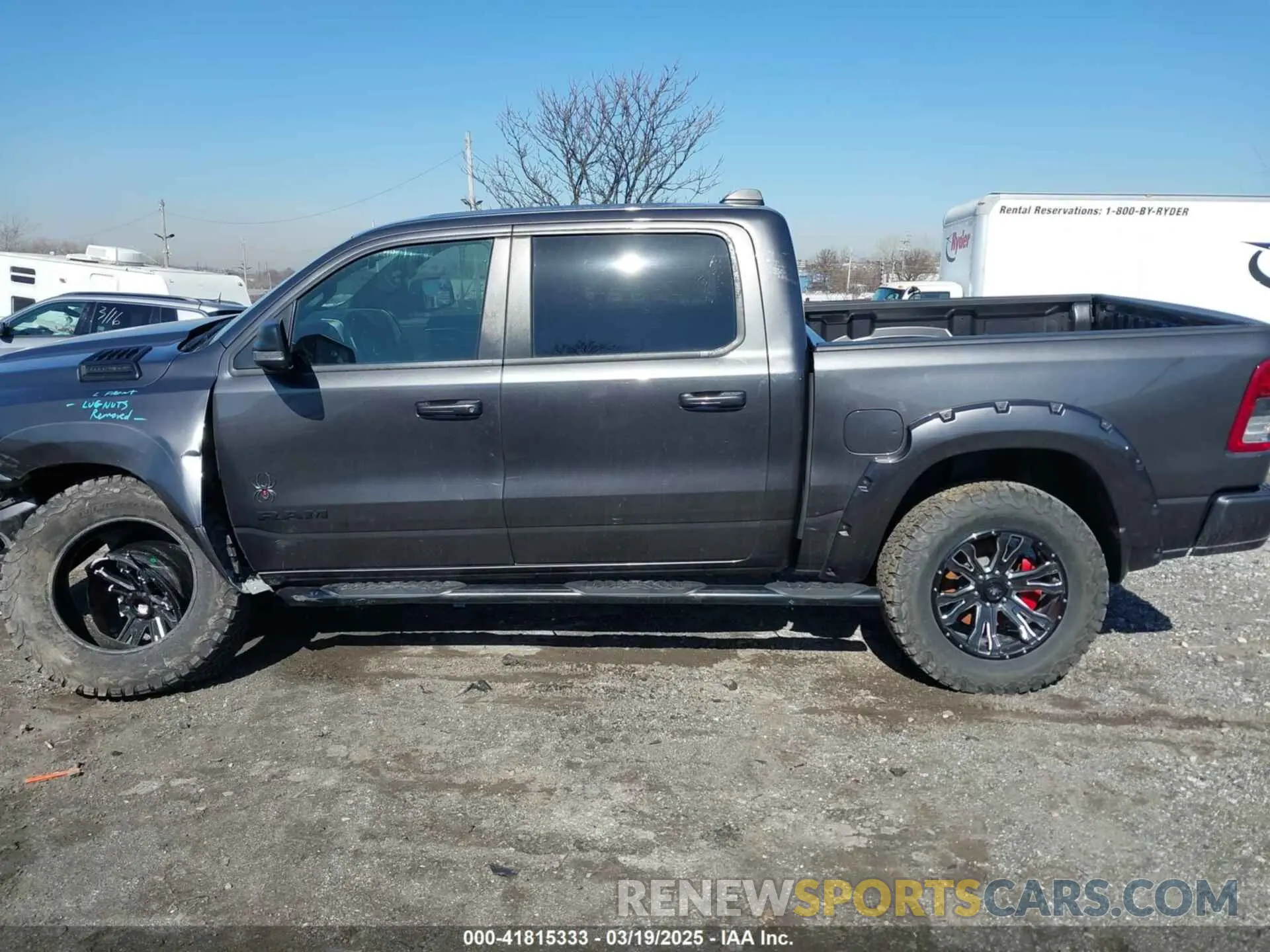 14 Photograph of a damaged car 1C6SRFFTXNN236241 RAM 1500 2022