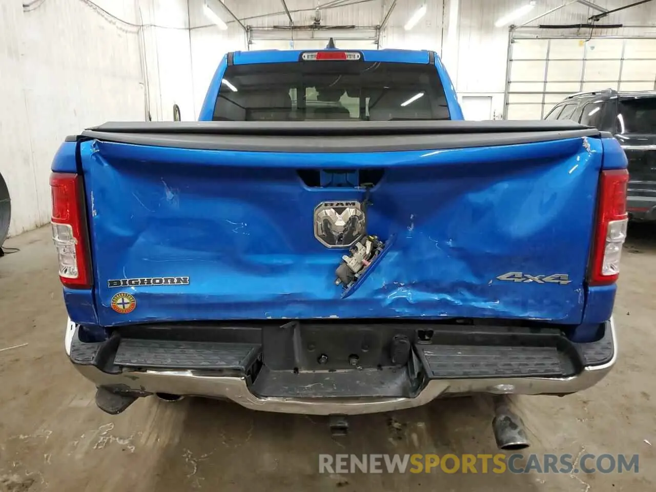 6 Photograph of a damaged car 1C6SRFFTXNN331091 RAM 1500 2022