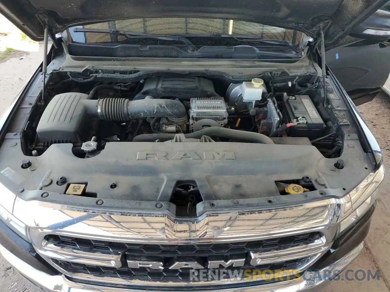 11 Photograph of a damaged car 1C6SRFFTXNN381831 RAM 1500 2022