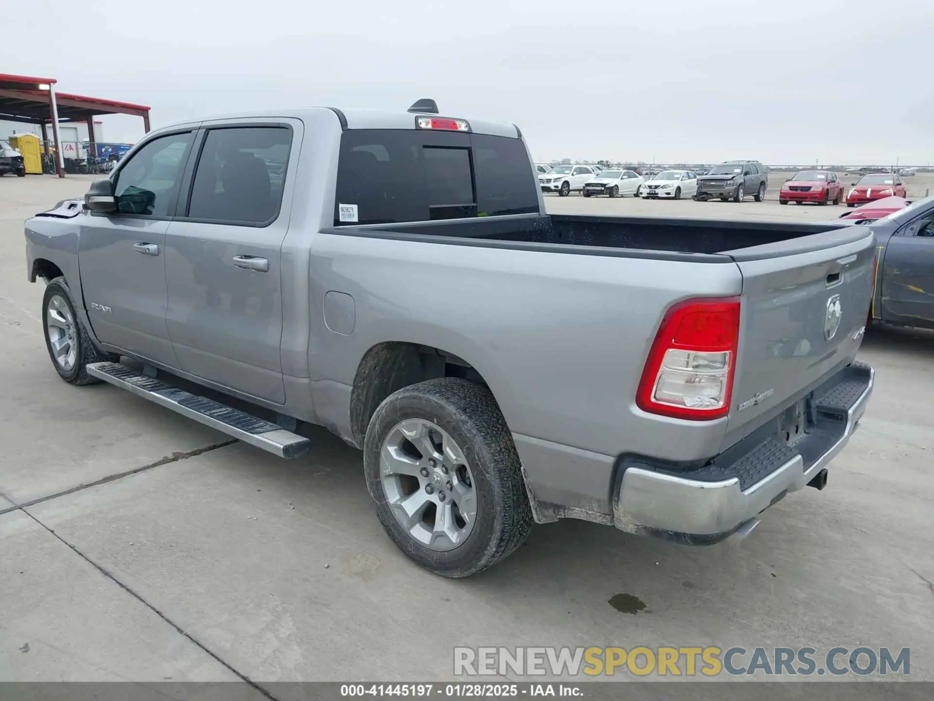 3 Photograph of a damaged car 1C6SRFFTXNN396278 RAM 1500 2022