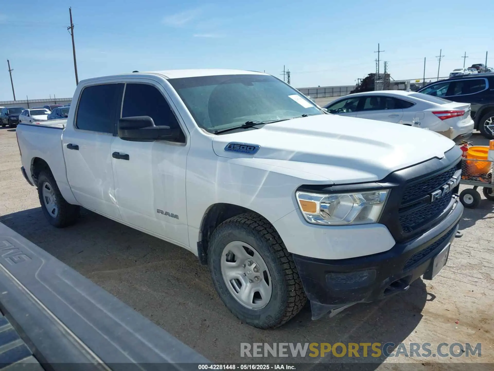 1 Photograph of a damaged car 1C6SRFGT1NN283091 RAM 1500 2022