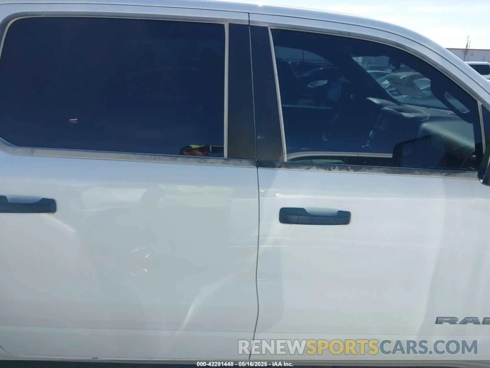 13 Photograph of a damaged car 1C6SRFGT1NN283091 RAM 1500 2022