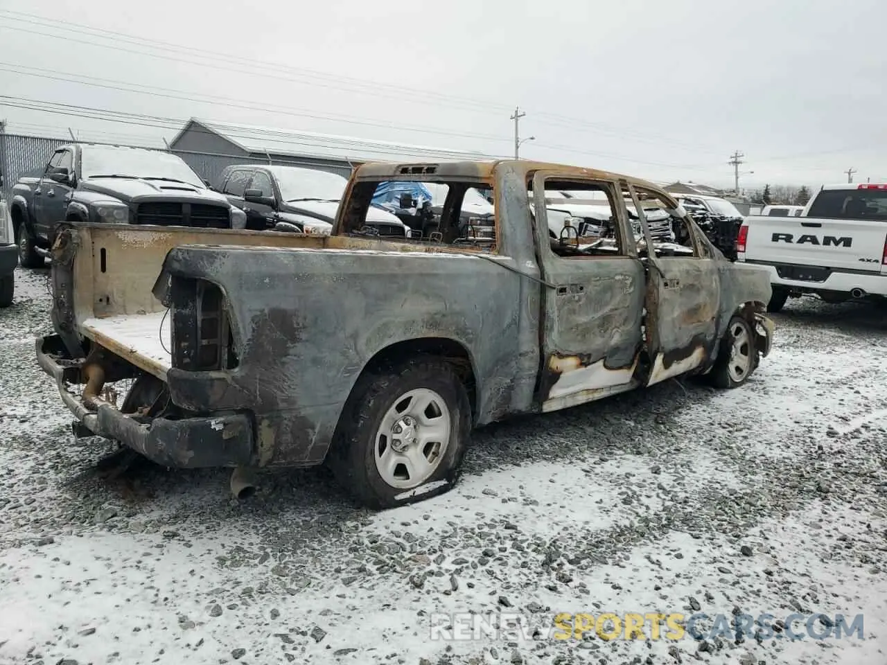 3 Photograph of a damaged car 1C6SRFGT5NN118998 RAM 1500 2022